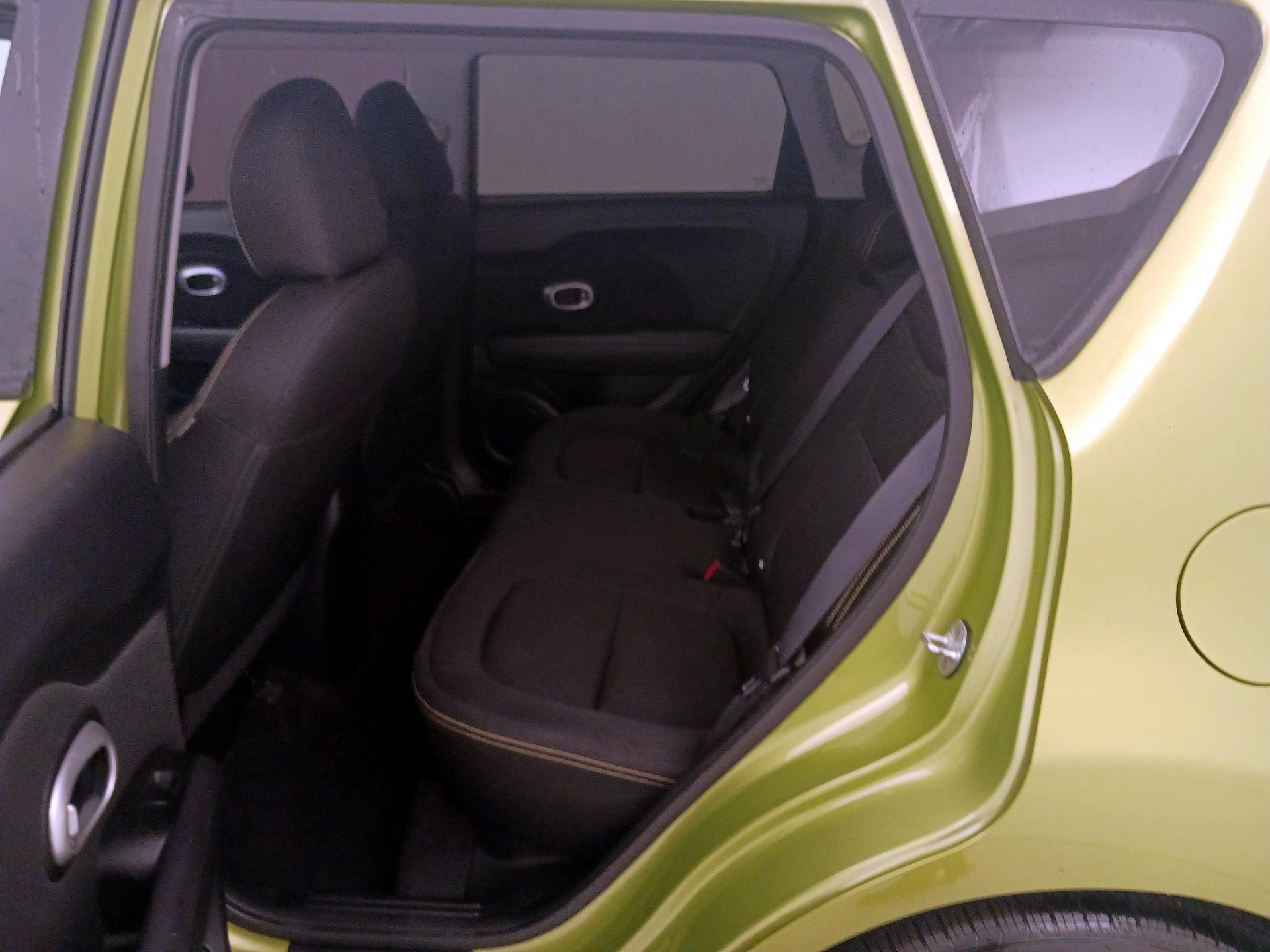 Thumbnail: 2016 Kia Soul - 19