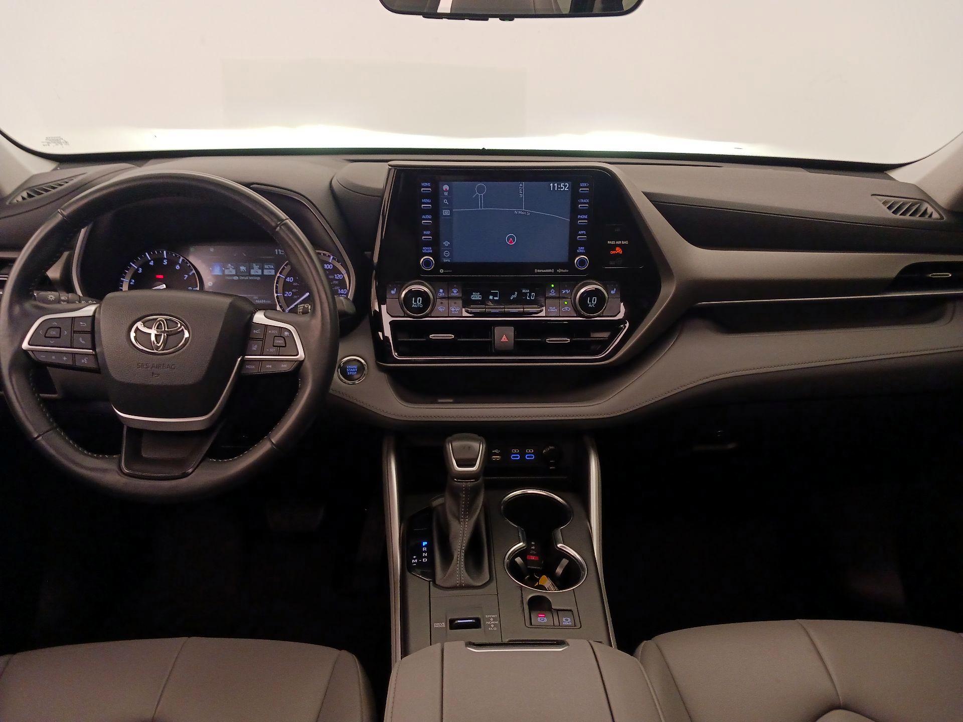 Thumbnail: 2022 Toyota Highlander - 9