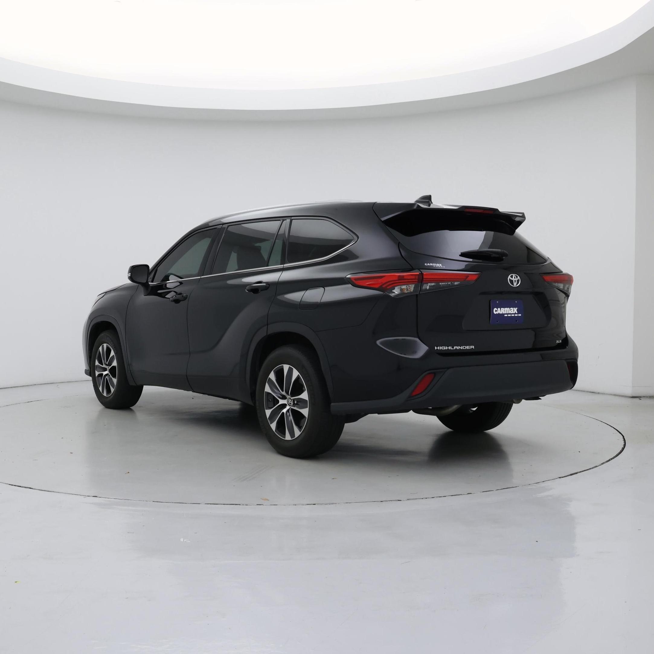 Thumbnail: 2022 Toyota Highlander - 2