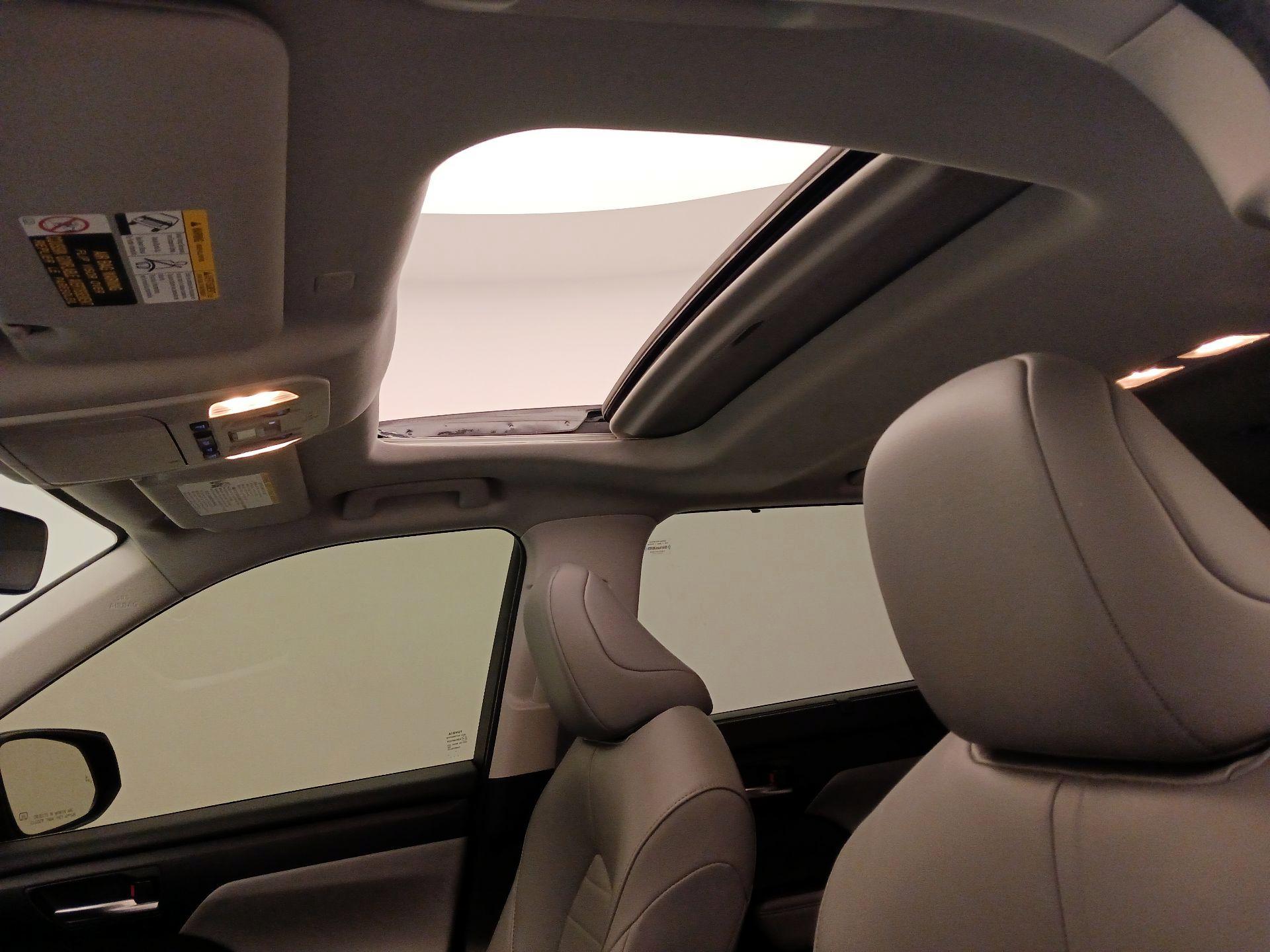 Thumbnail: 2022 Toyota Highlander - 20