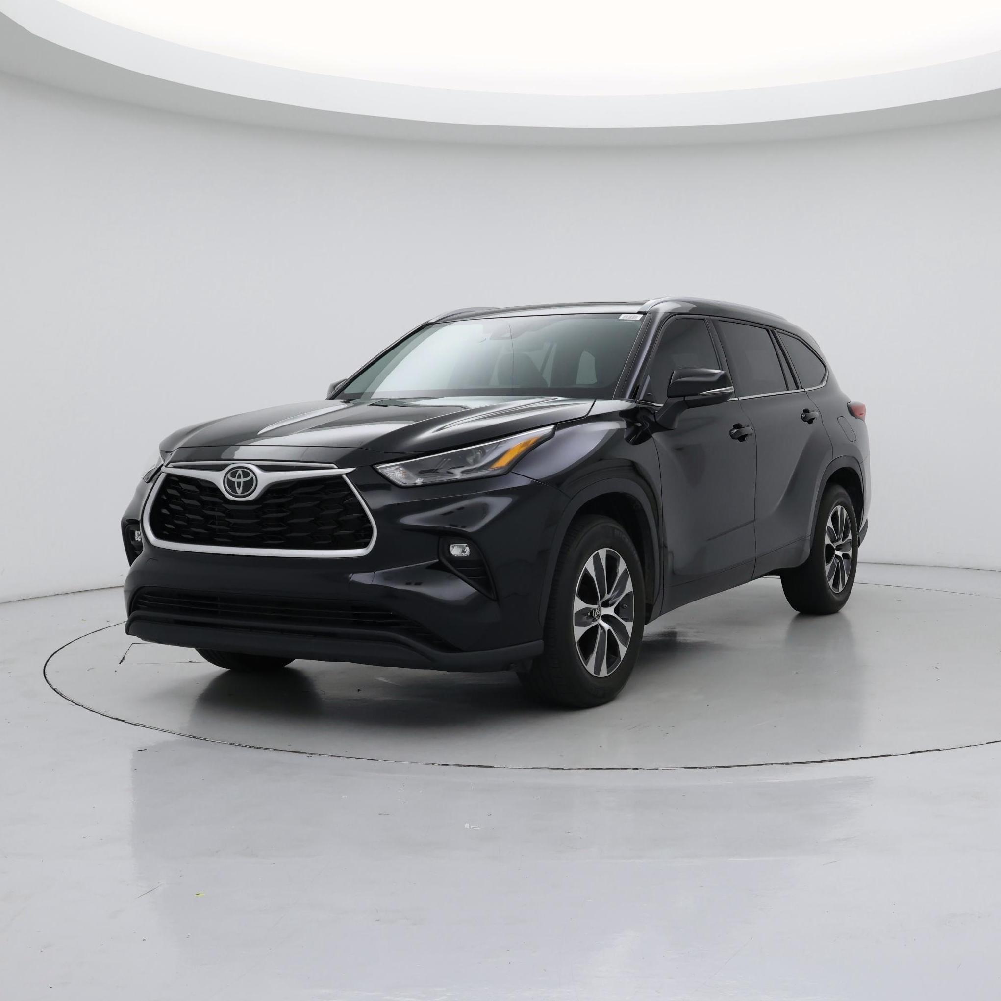 Thumbnail: 2022 Toyota Highlander - 4