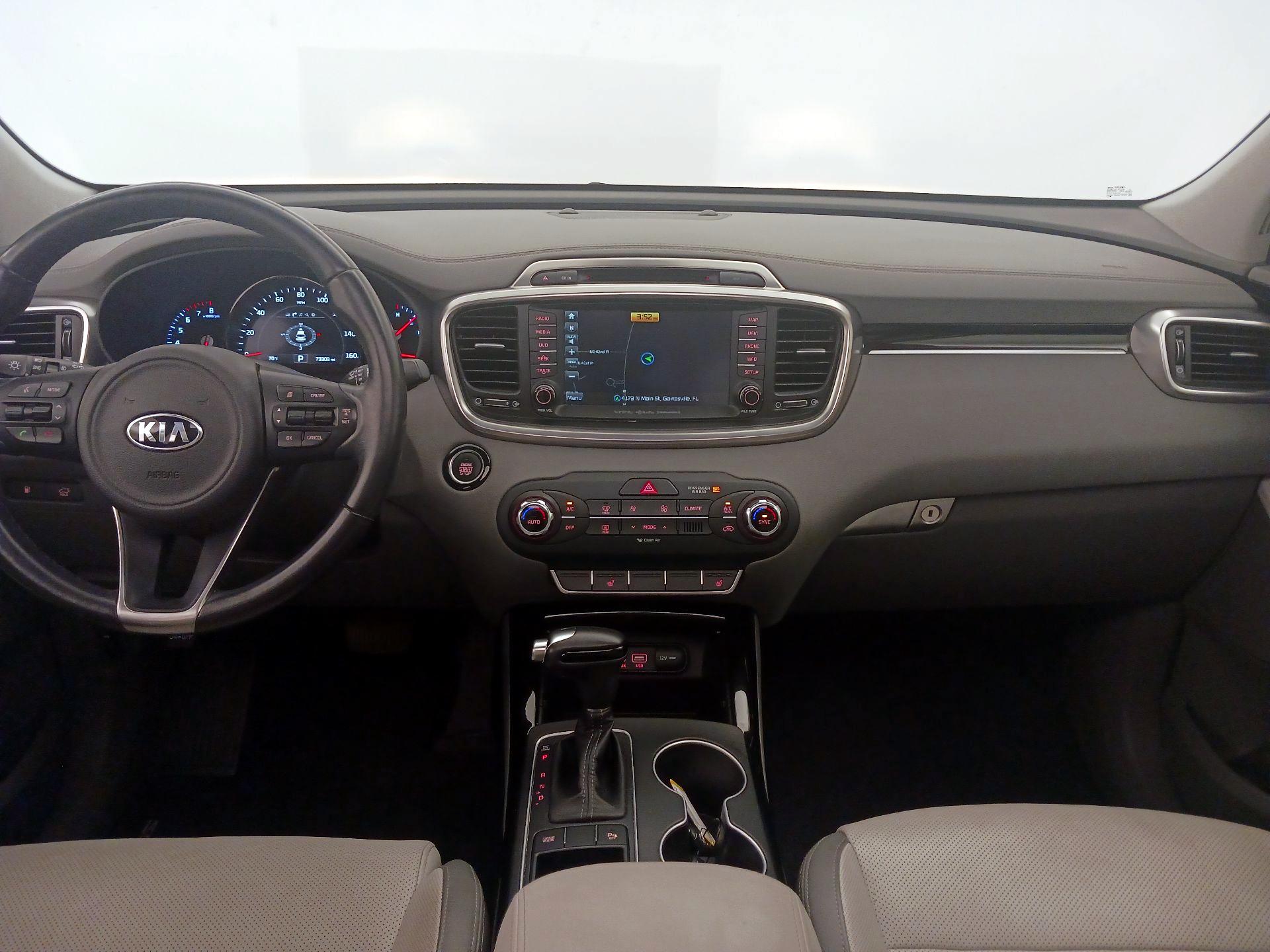 Thumbnail: 2016 Kia Sorento - 9