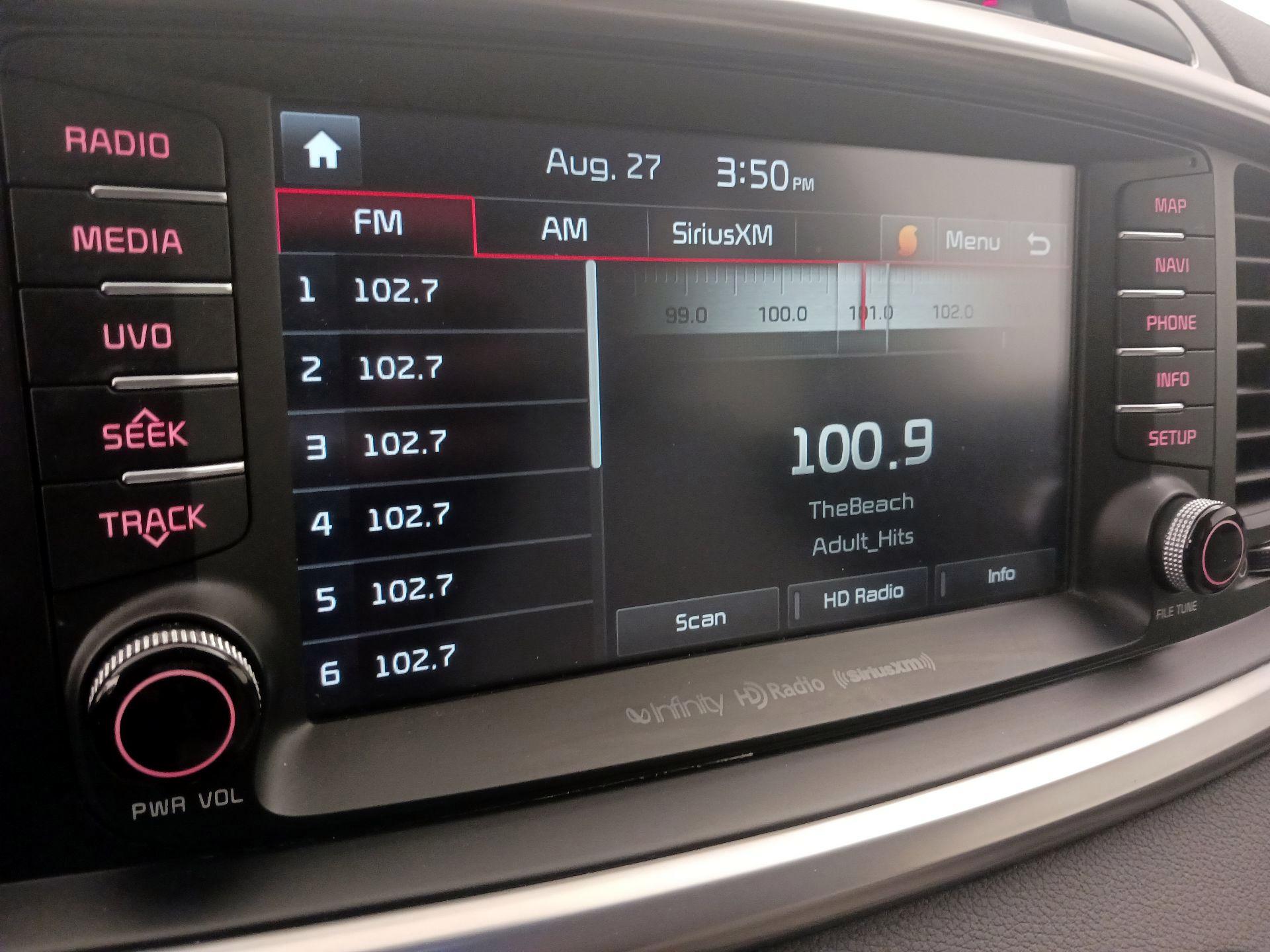 Thumbnail: 2016 Kia Sorento - 16