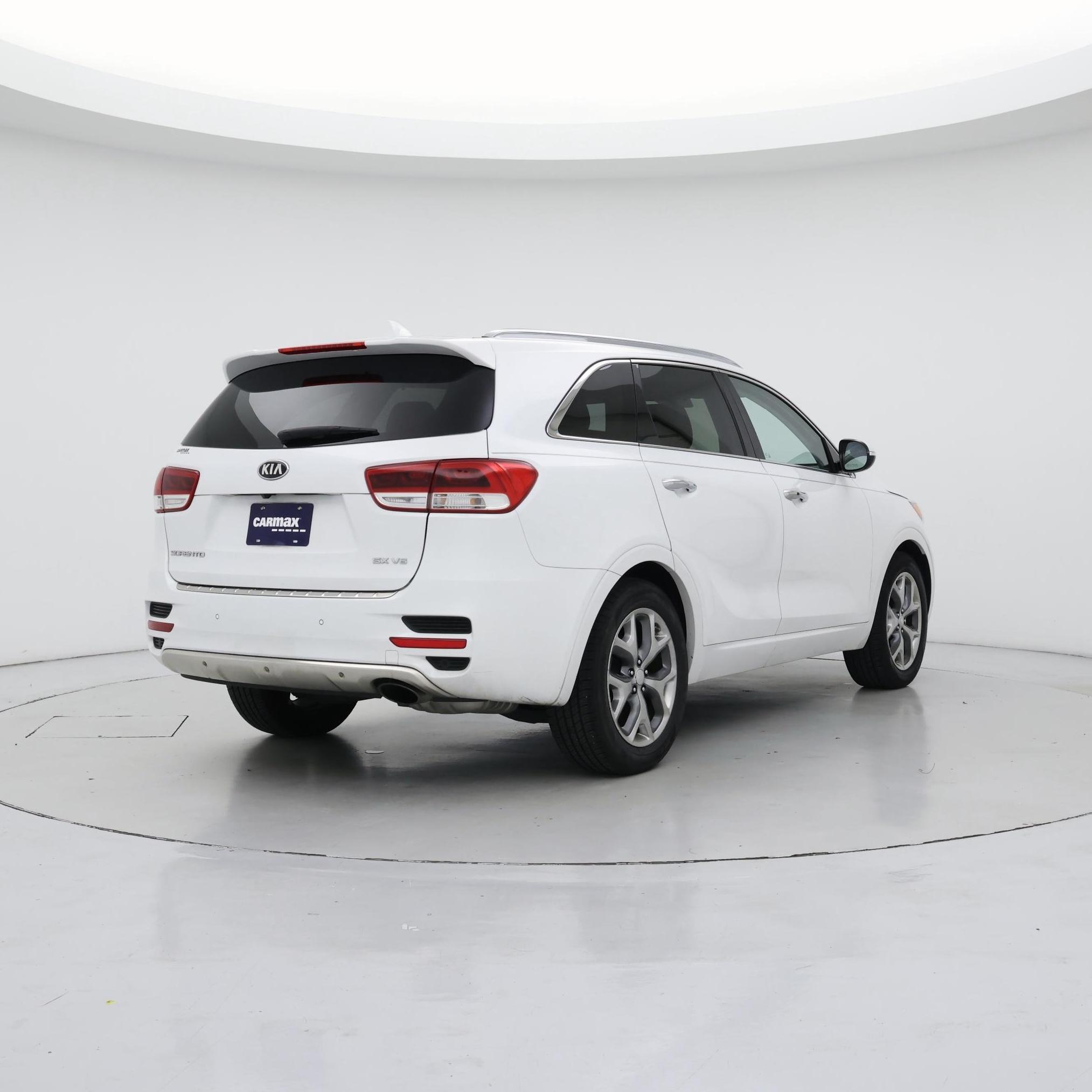 Thumbnail: 2016 Kia Sorento - 8