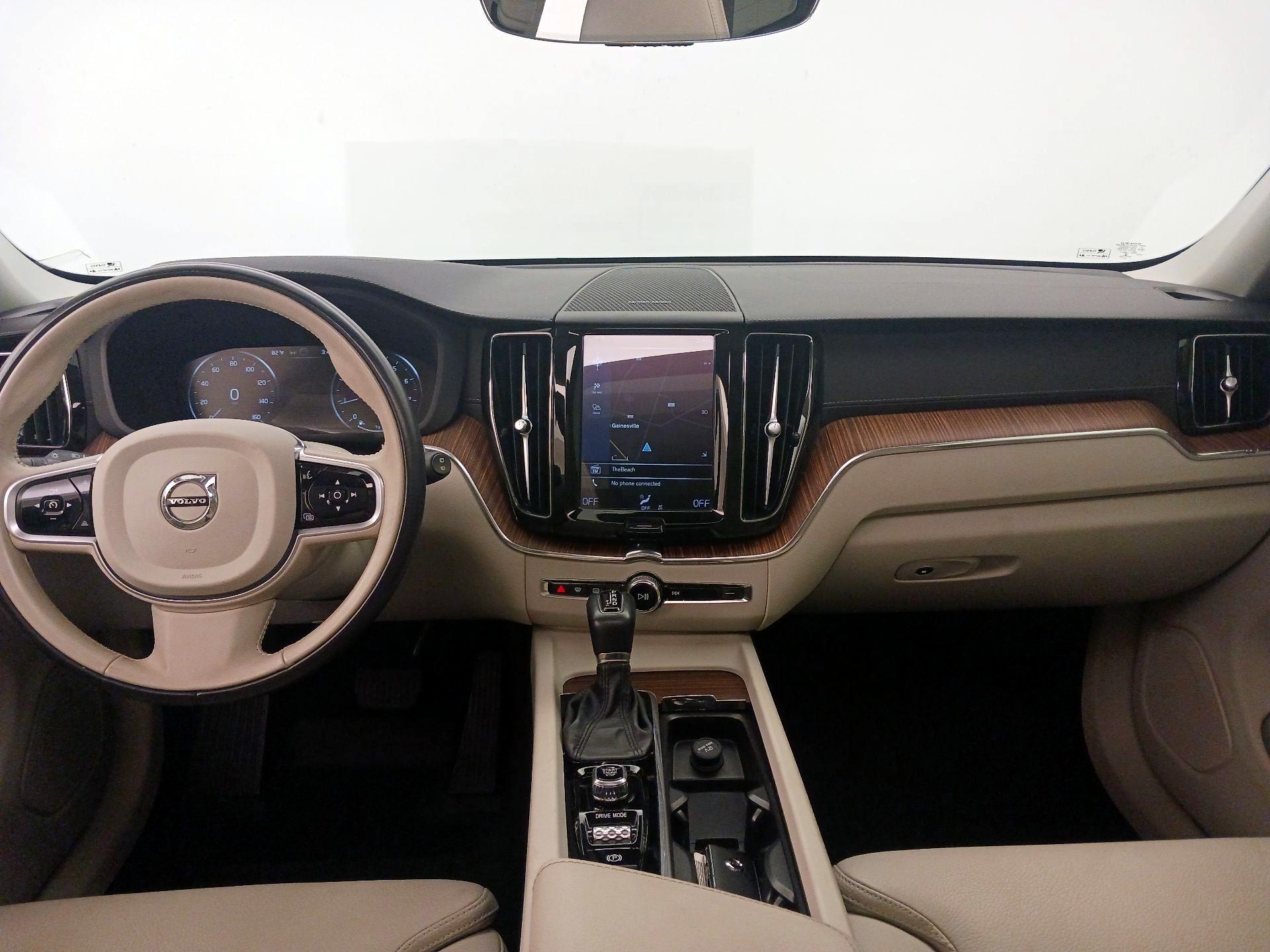Thumbnail: 2020 Volvo XC60 - 9