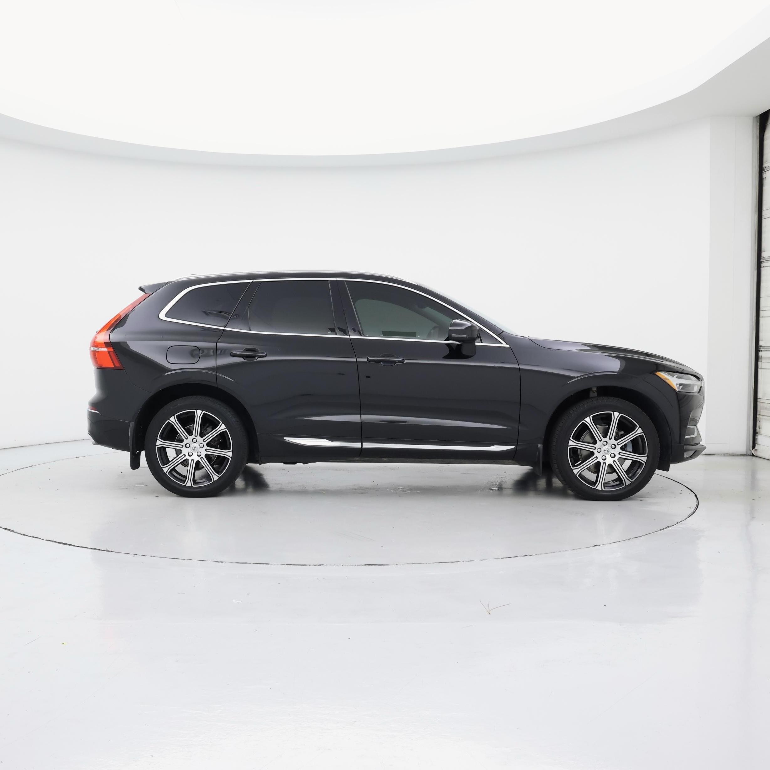 Thumbnail: 2020 Volvo XC60 - 7