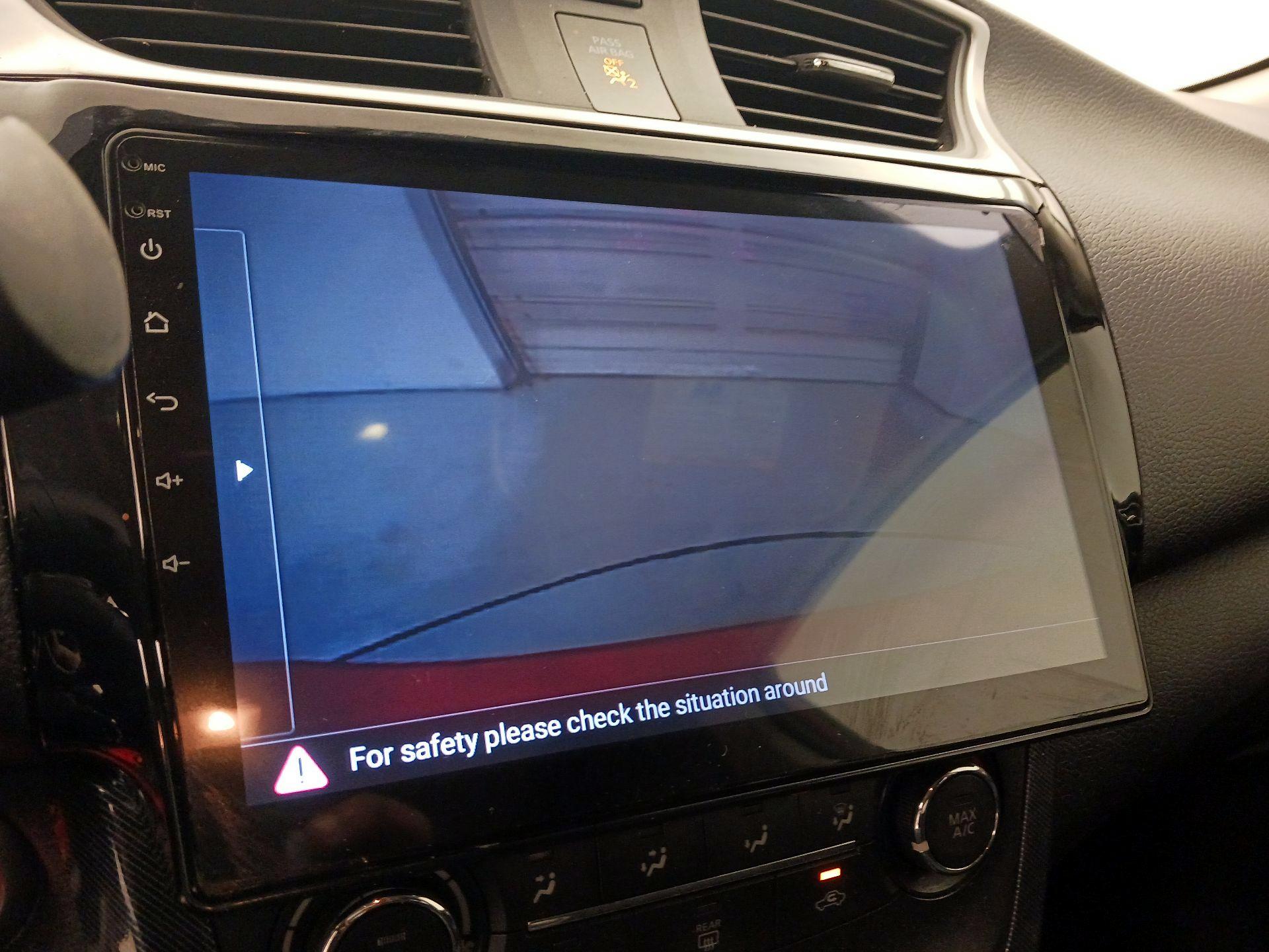 Thumbnail: 2016 Nissan Sentra - 14