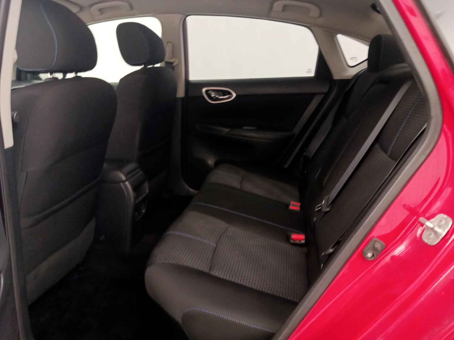 Thumbnail: 2016 Nissan Sentra - 19