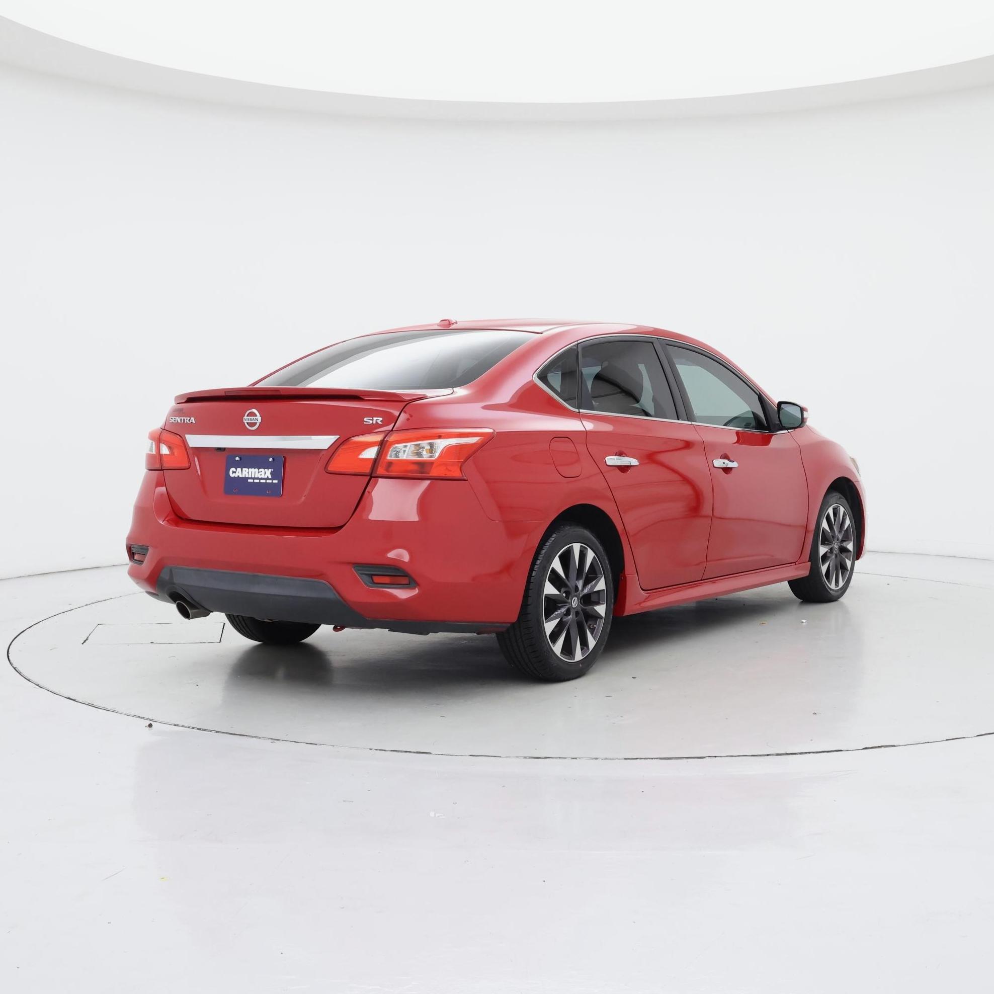 Thumbnail: 2016 Nissan Sentra - 8
