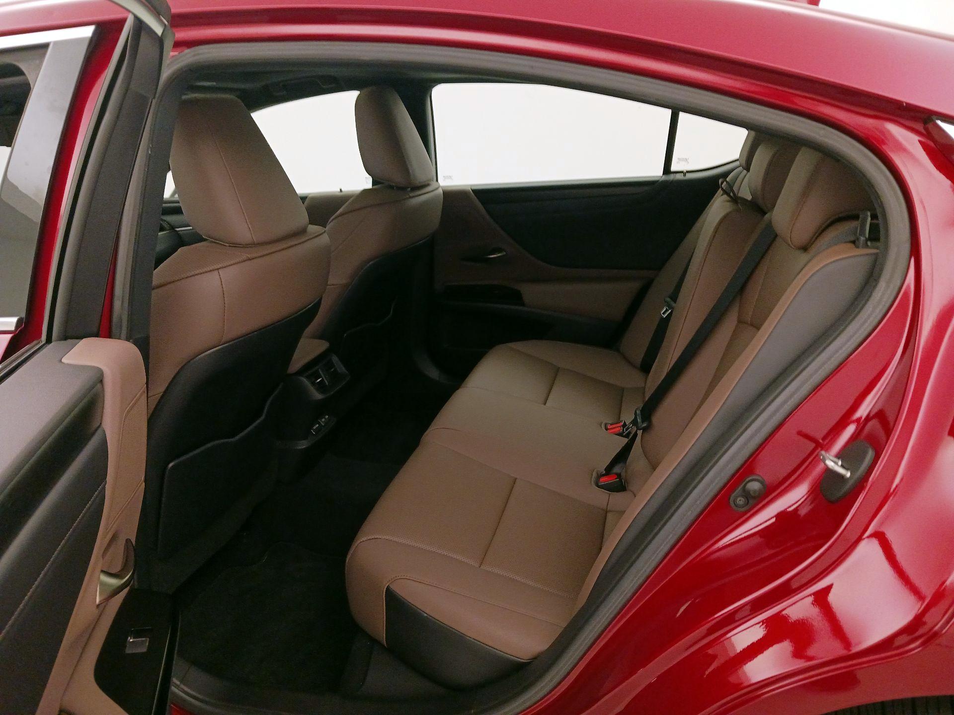 Thumbnail: 2023 Lexus ES - 19