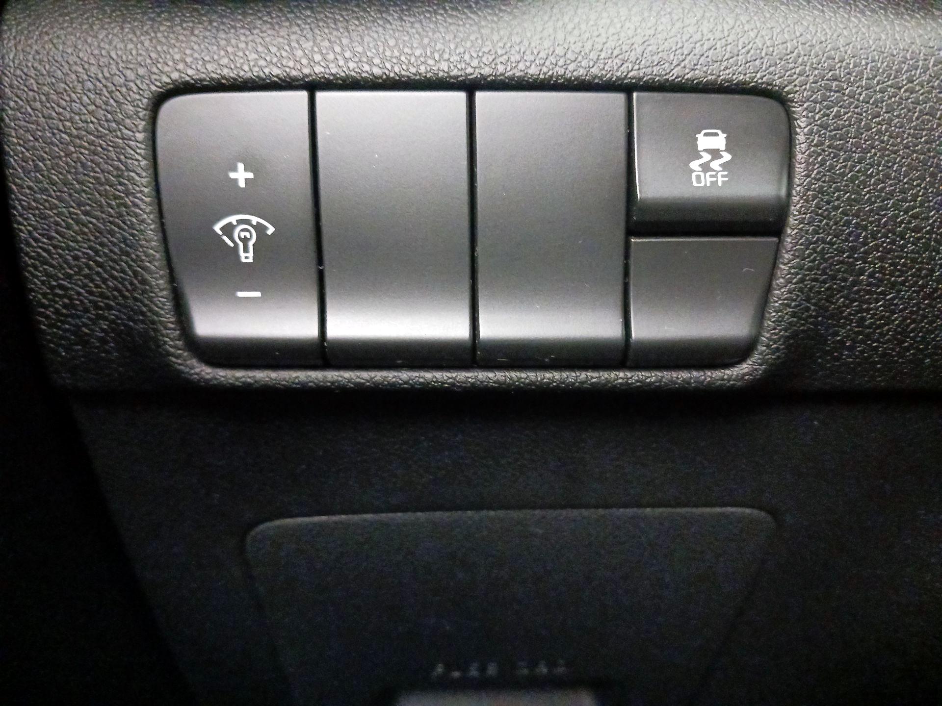 Thumbnail: 2019 Kia Sportage - 13