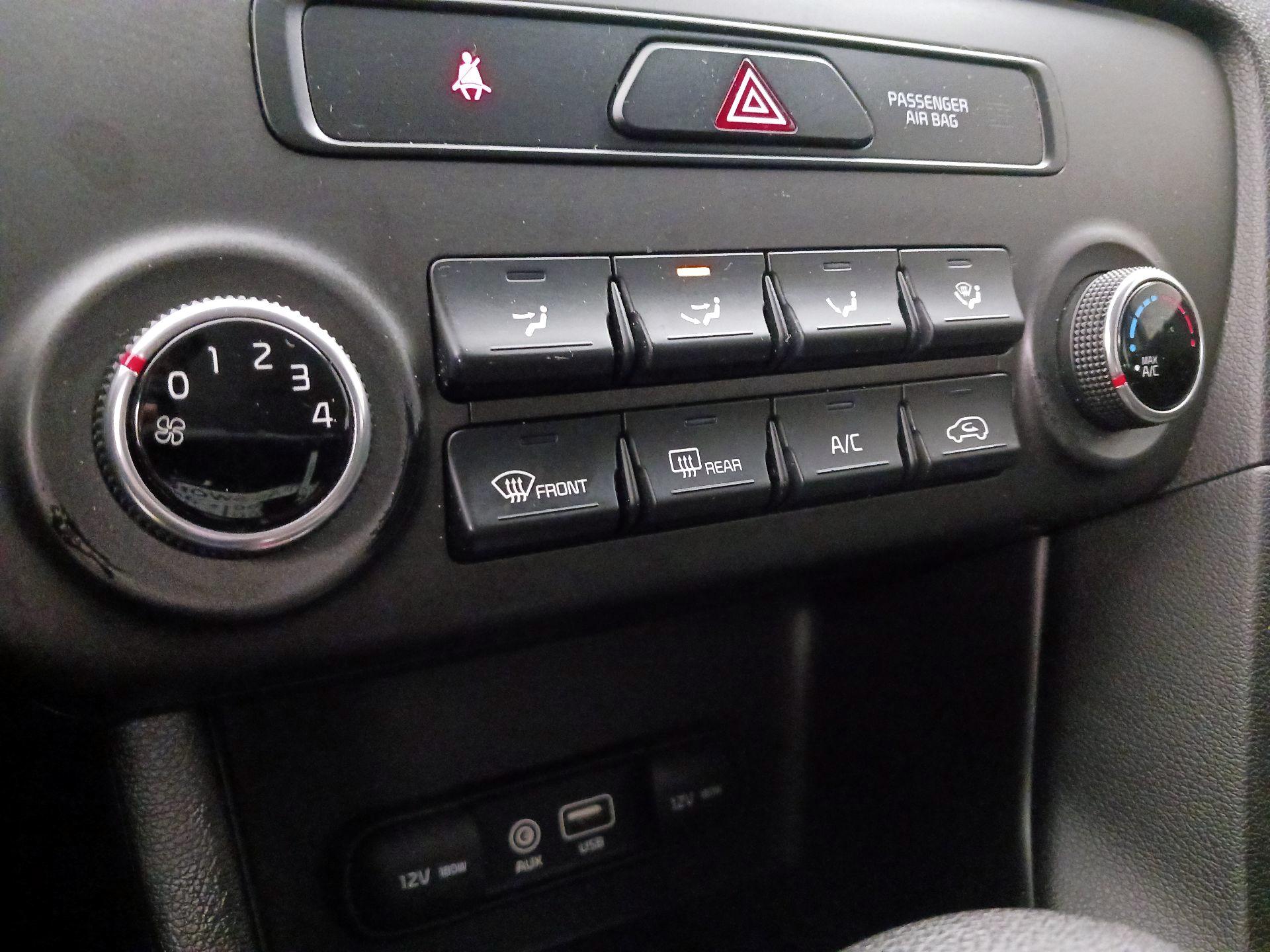 Thumbnail: 2019 Kia Sportage - 16