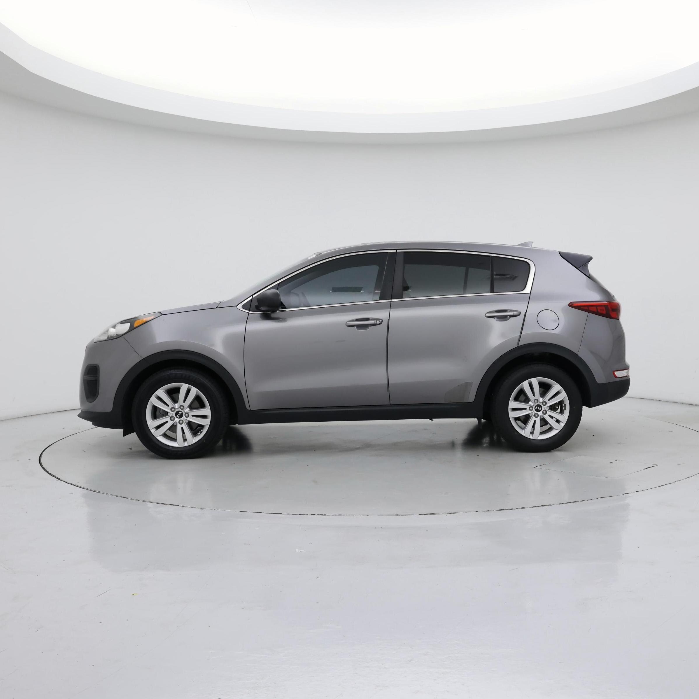 Thumbnail: 2019 Kia Sportage - 3