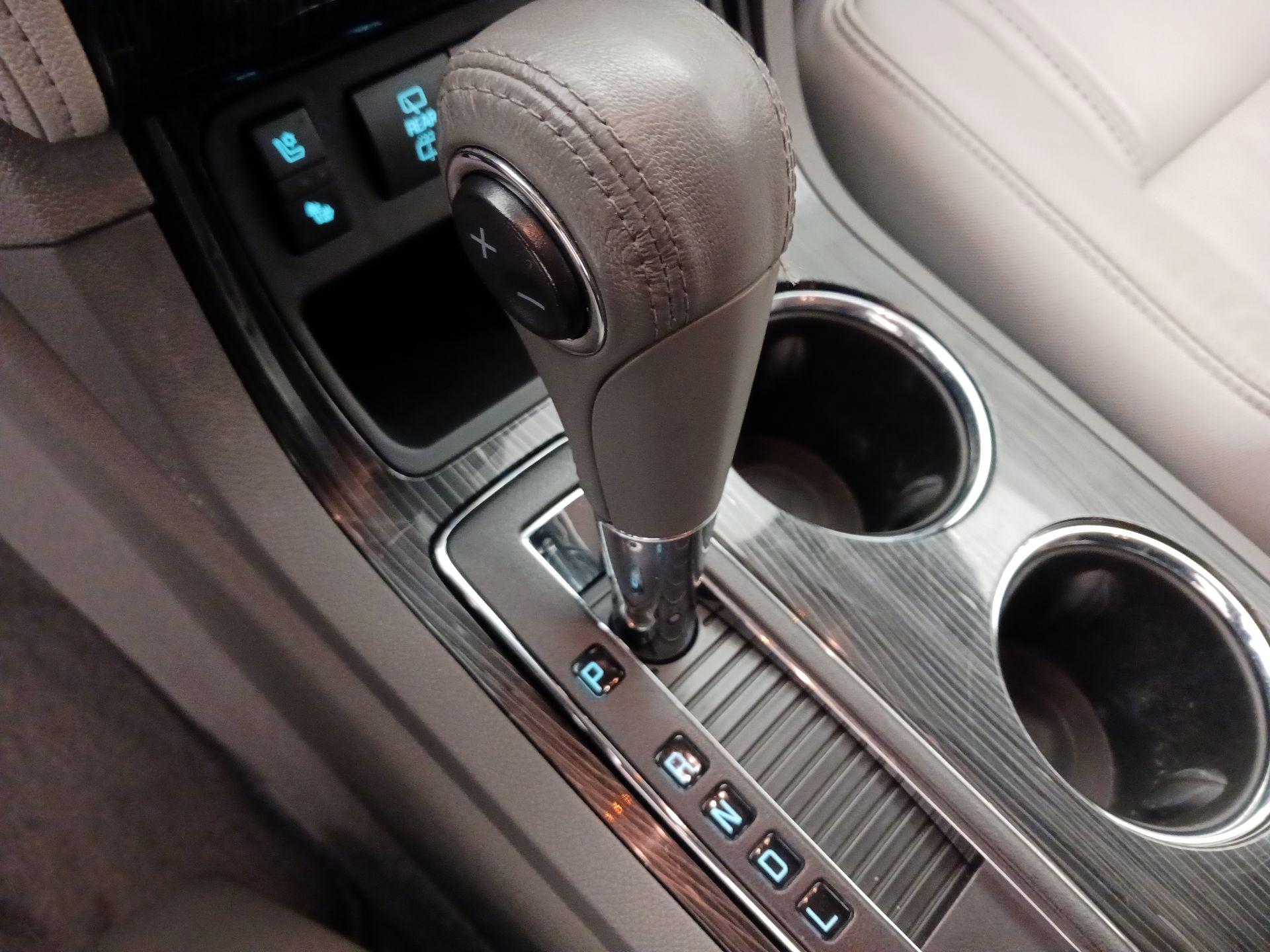 Thumbnail: 2015 Chevrolet Traverse - 18