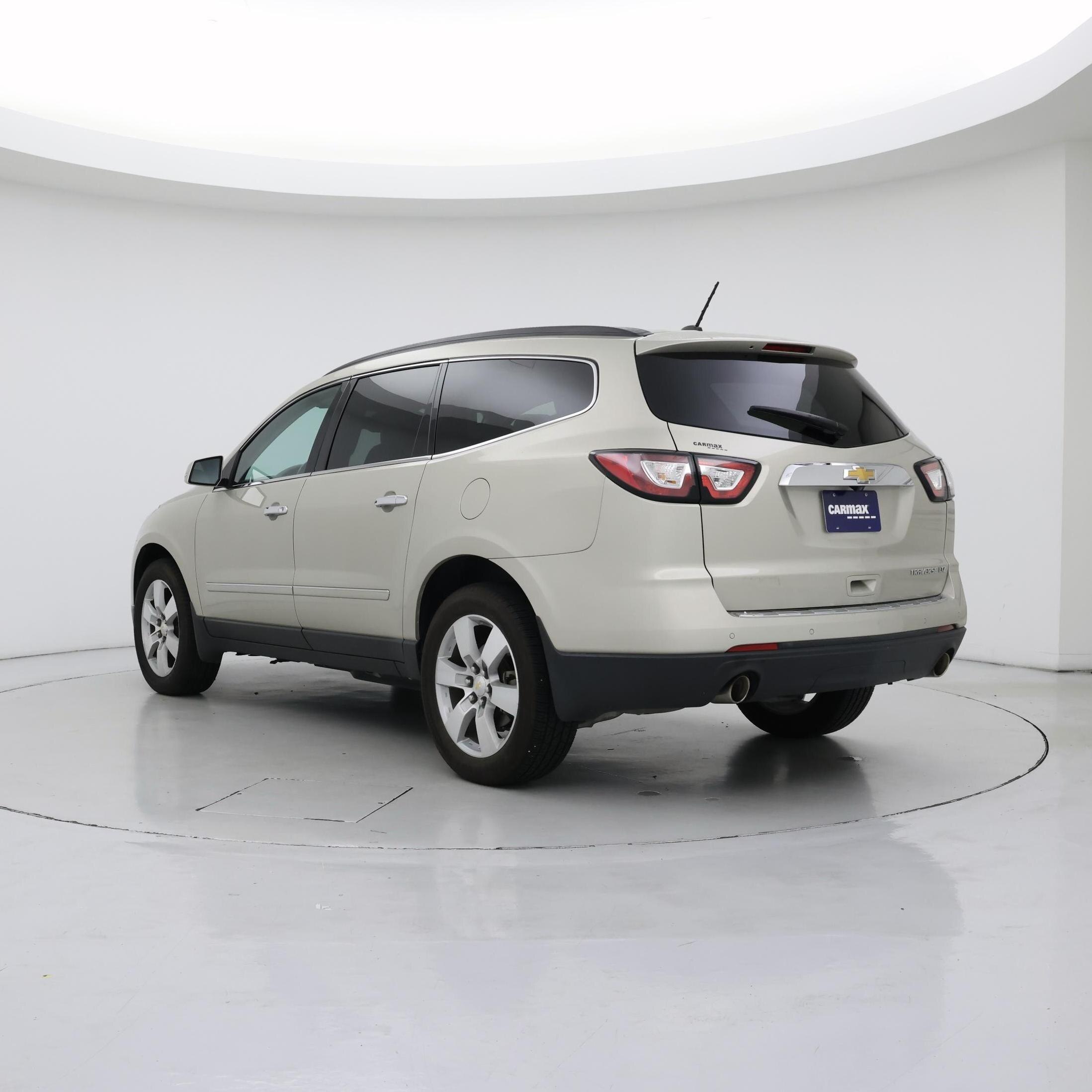 Thumbnail: 2015 Chevrolet Traverse - 2