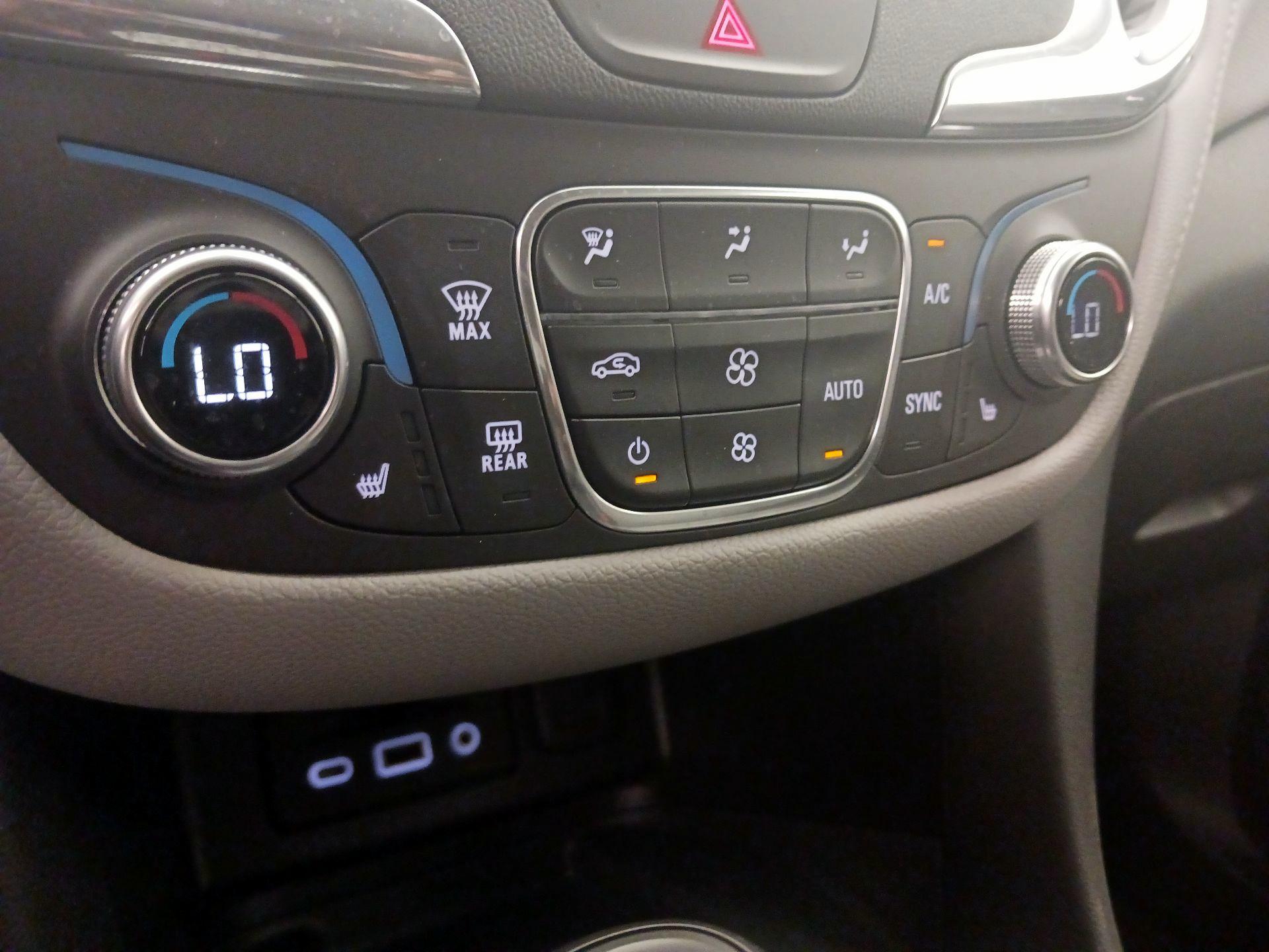 Thumbnail: 2019 Chevrolet Equinox - 16