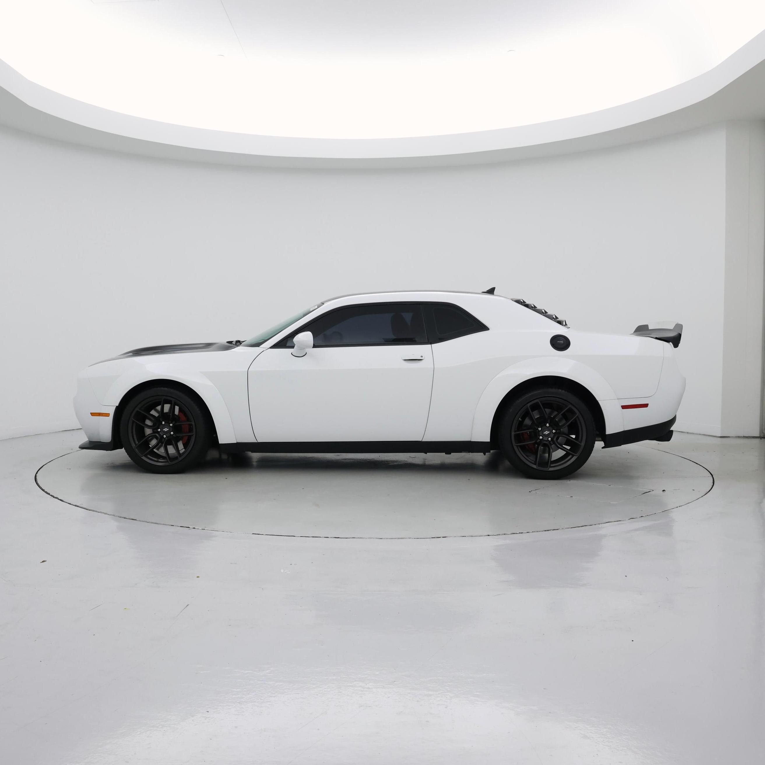 Thumbnail: 2022 Dodge Challenger - 3