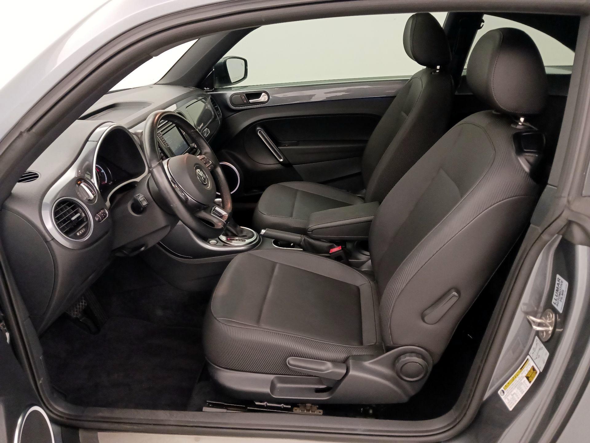 Thumbnail: 2019 Volkswagen Beetle - 11