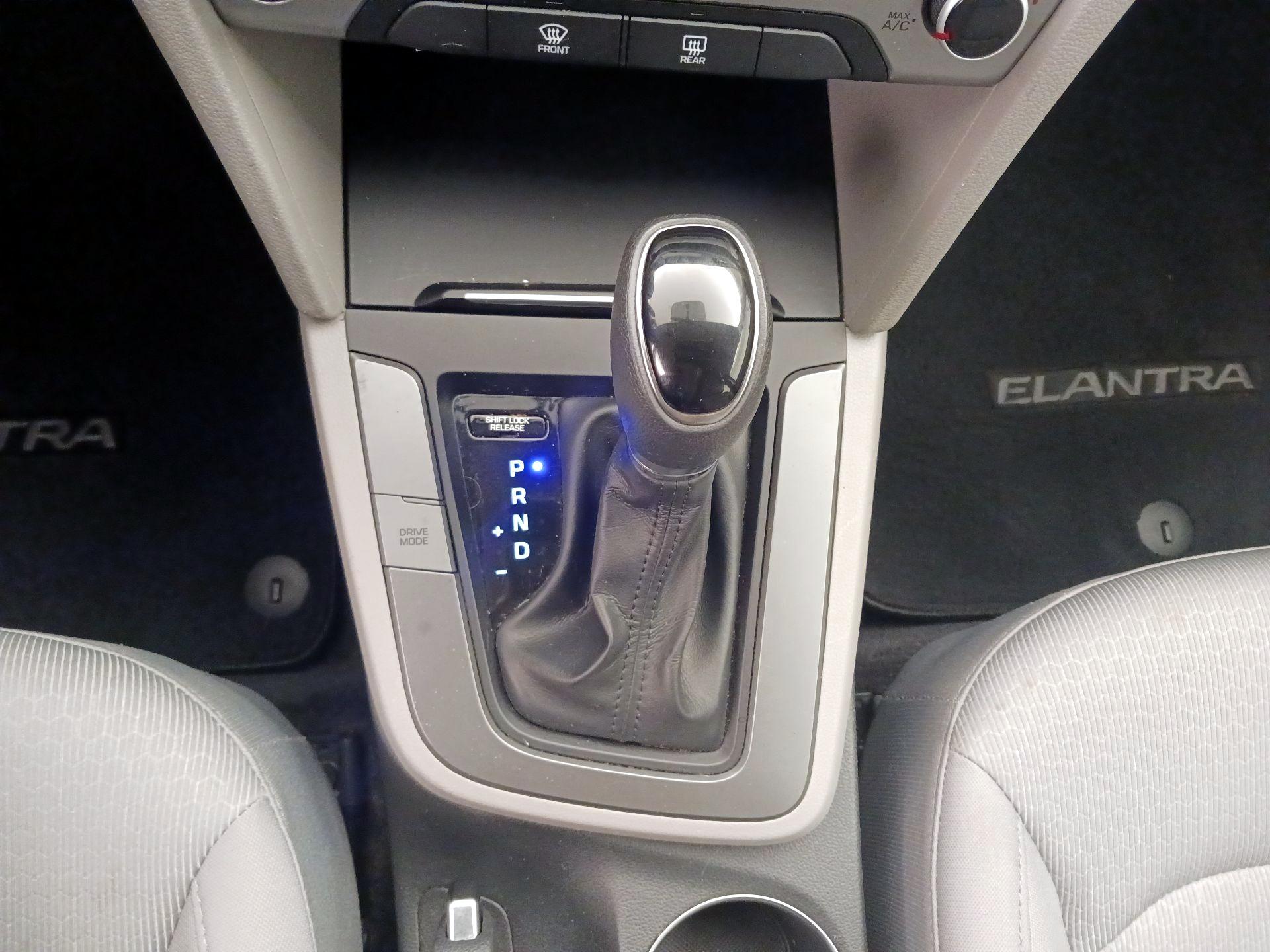 Thumbnail: 2017 Hyundai Elantra - 17