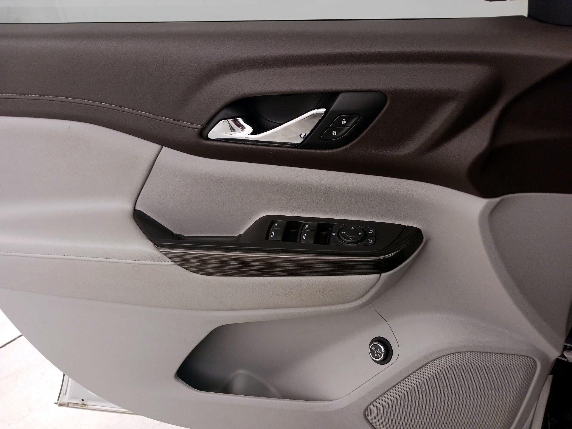 Thumbnail: 2019 GMC Acadia - 12