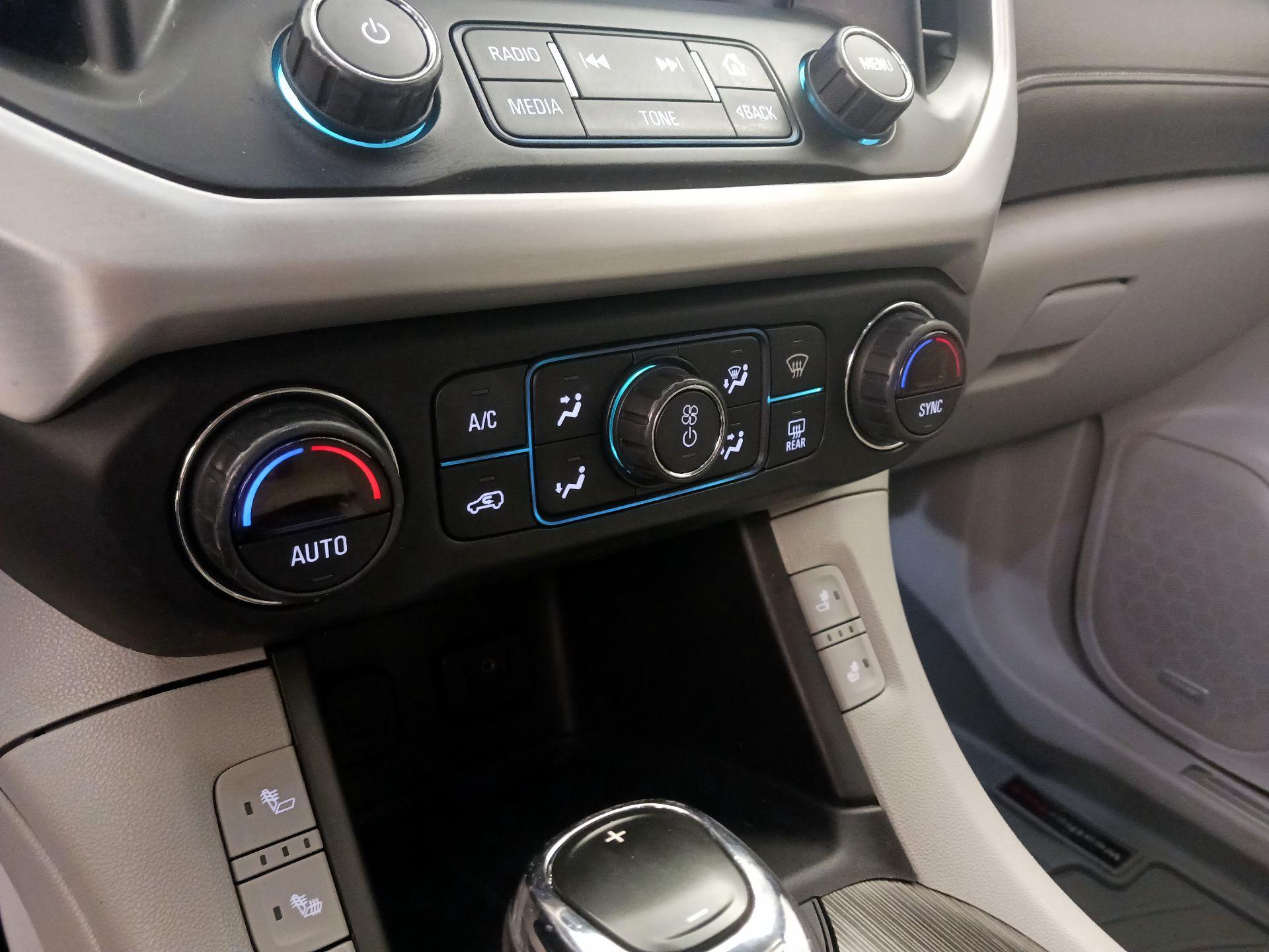 Thumbnail: 2019 GMC Acadia - 16