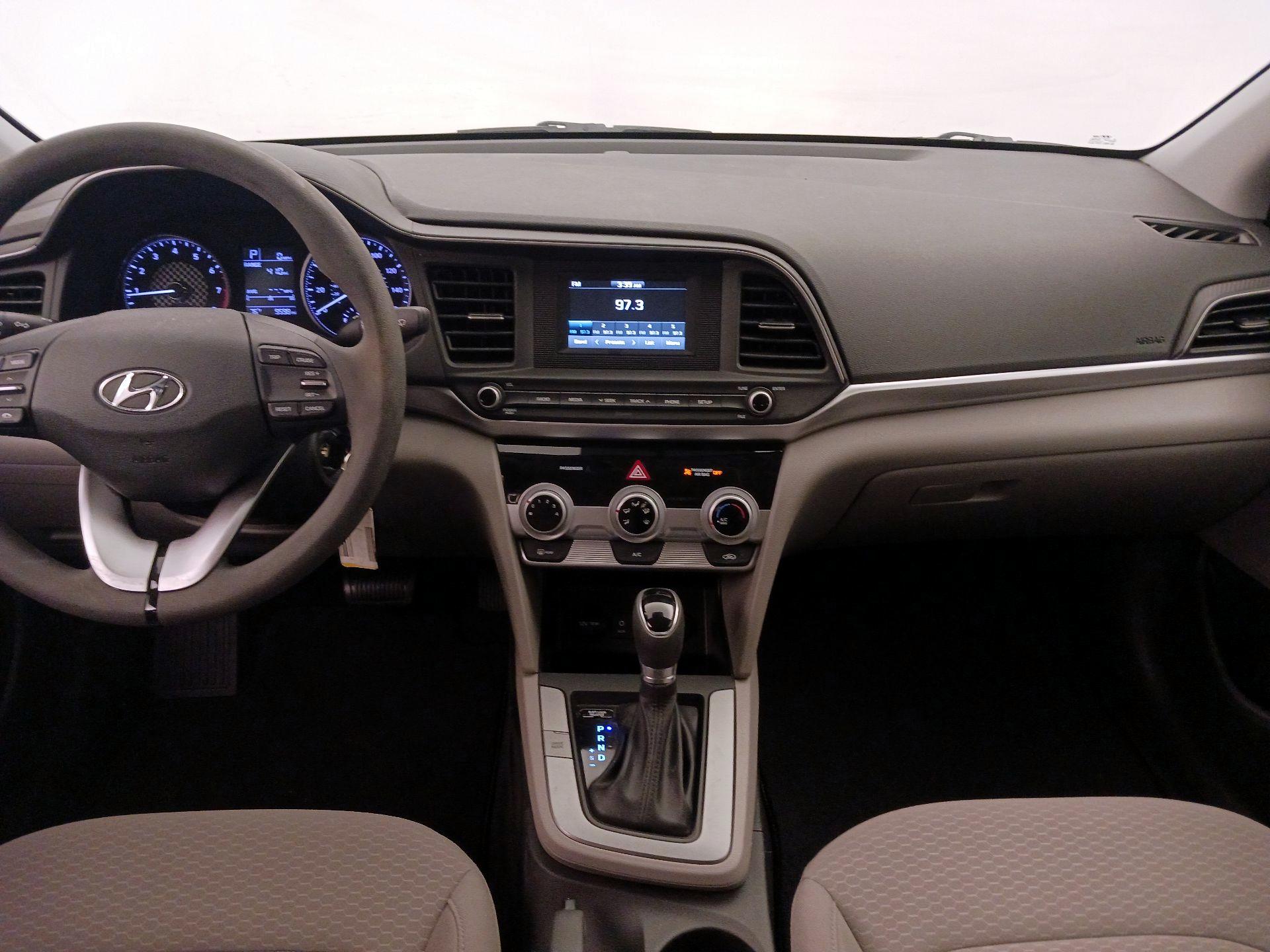 Thumbnail: 2019 Hyundai Elantra - 9