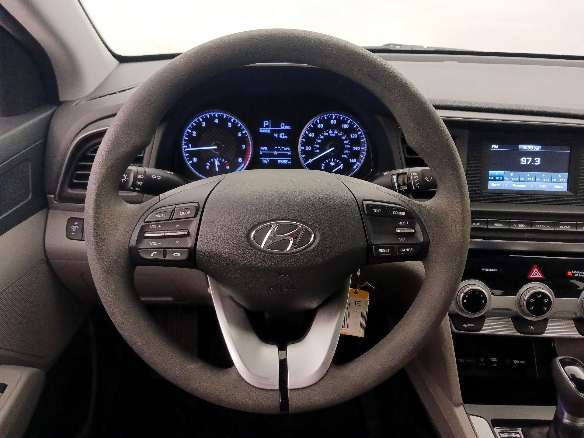 Thumbnail: 2019 Hyundai Elantra - 10