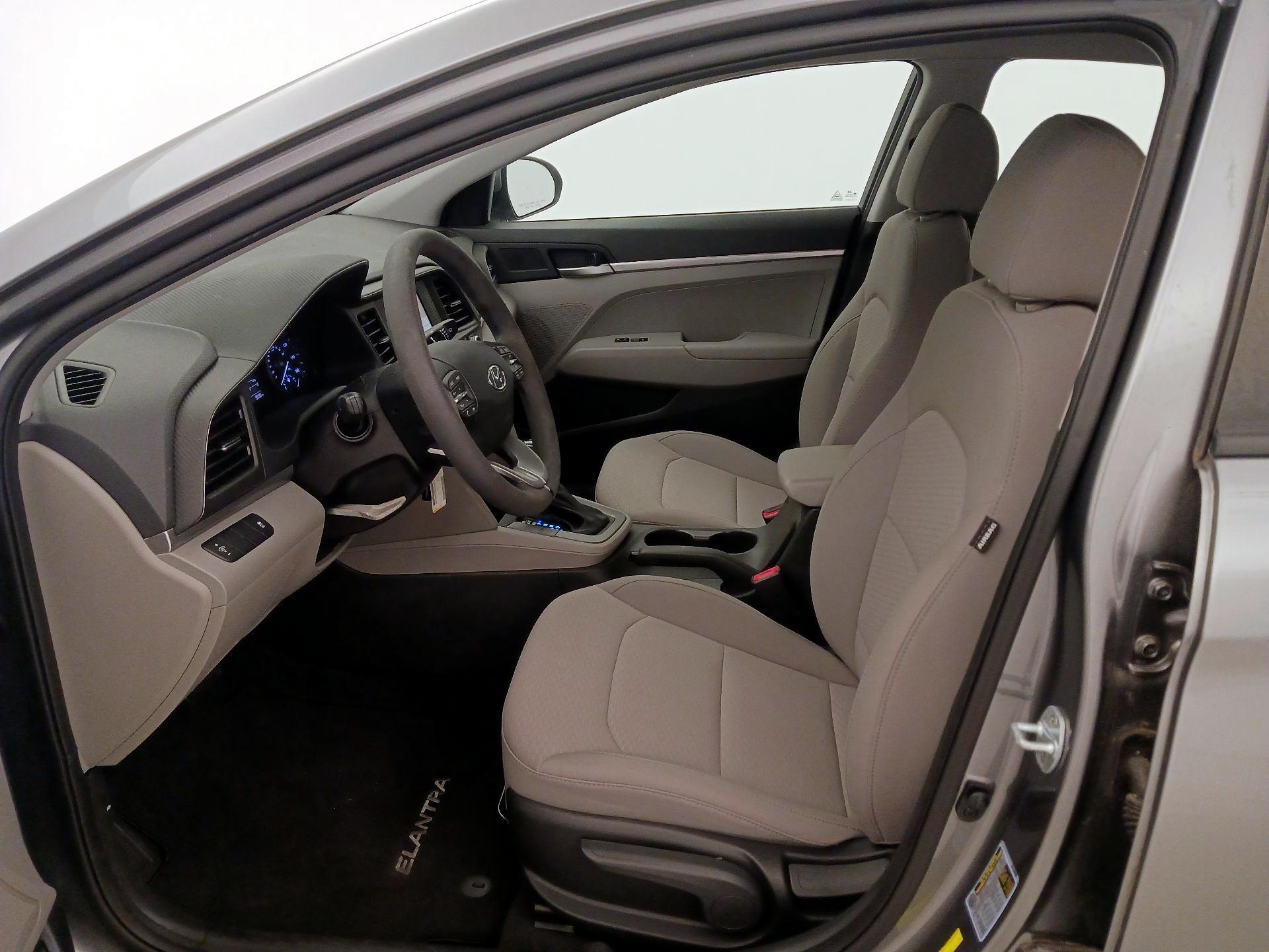 Thumbnail: 2019 Hyundai Elantra - 11