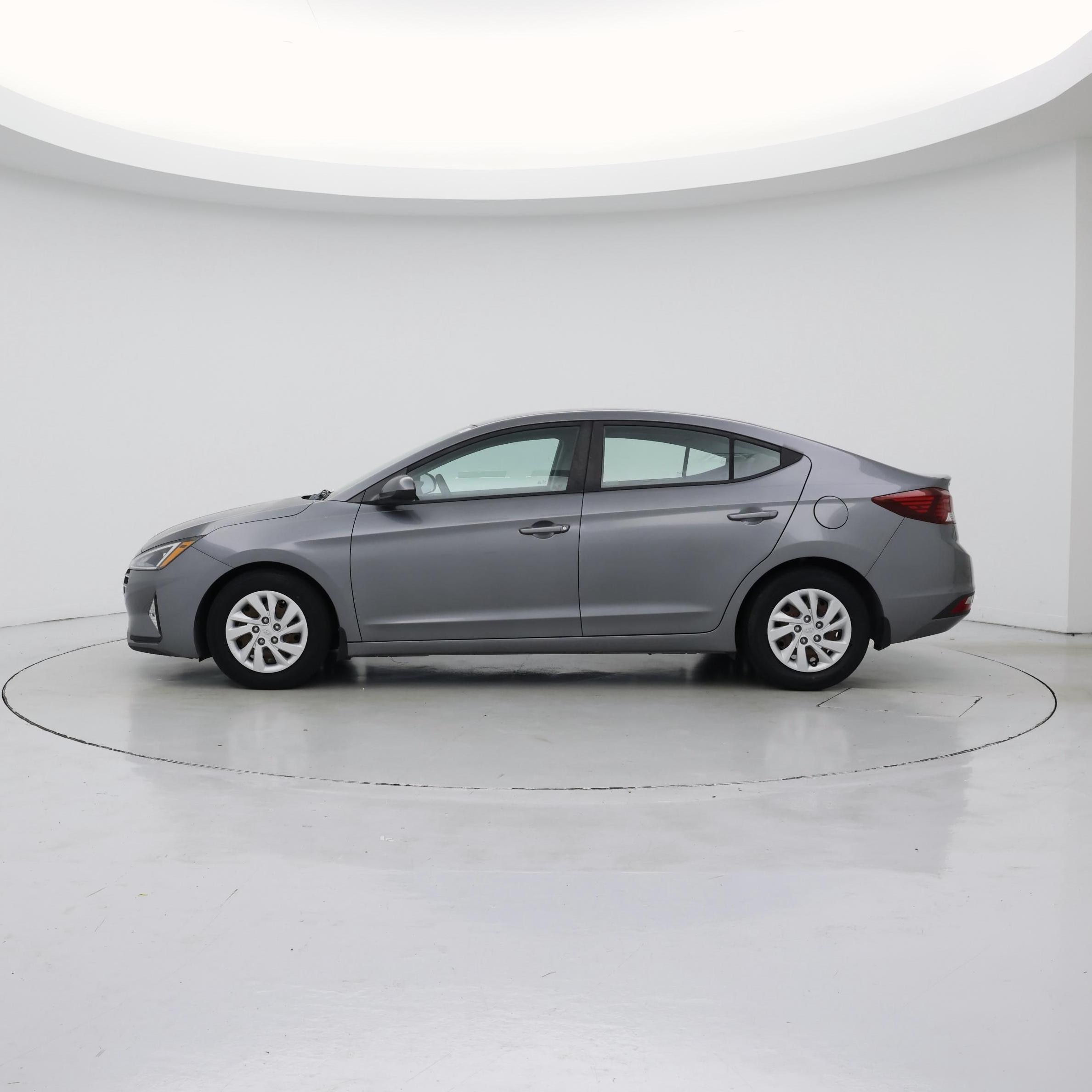 Thumbnail: 2019 Hyundai Elantra - 3