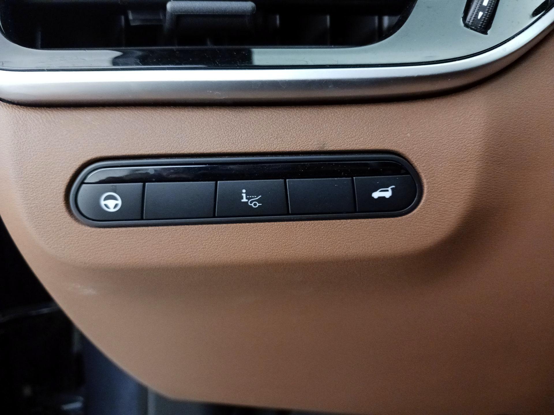 Thumbnail: 2023 INFINITI QX60 - 13