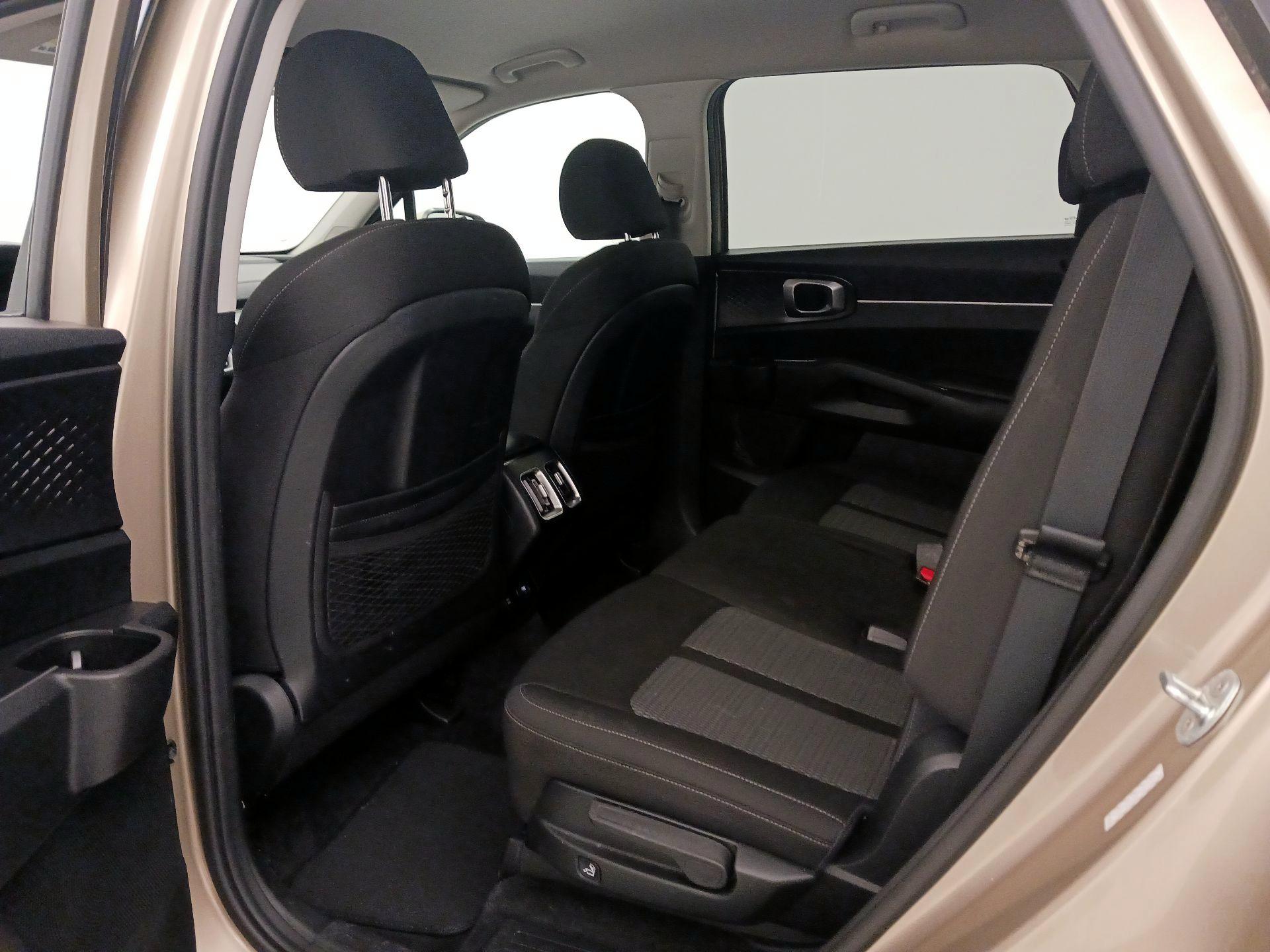 Thumbnail: 2021 Kia Sorento - 19