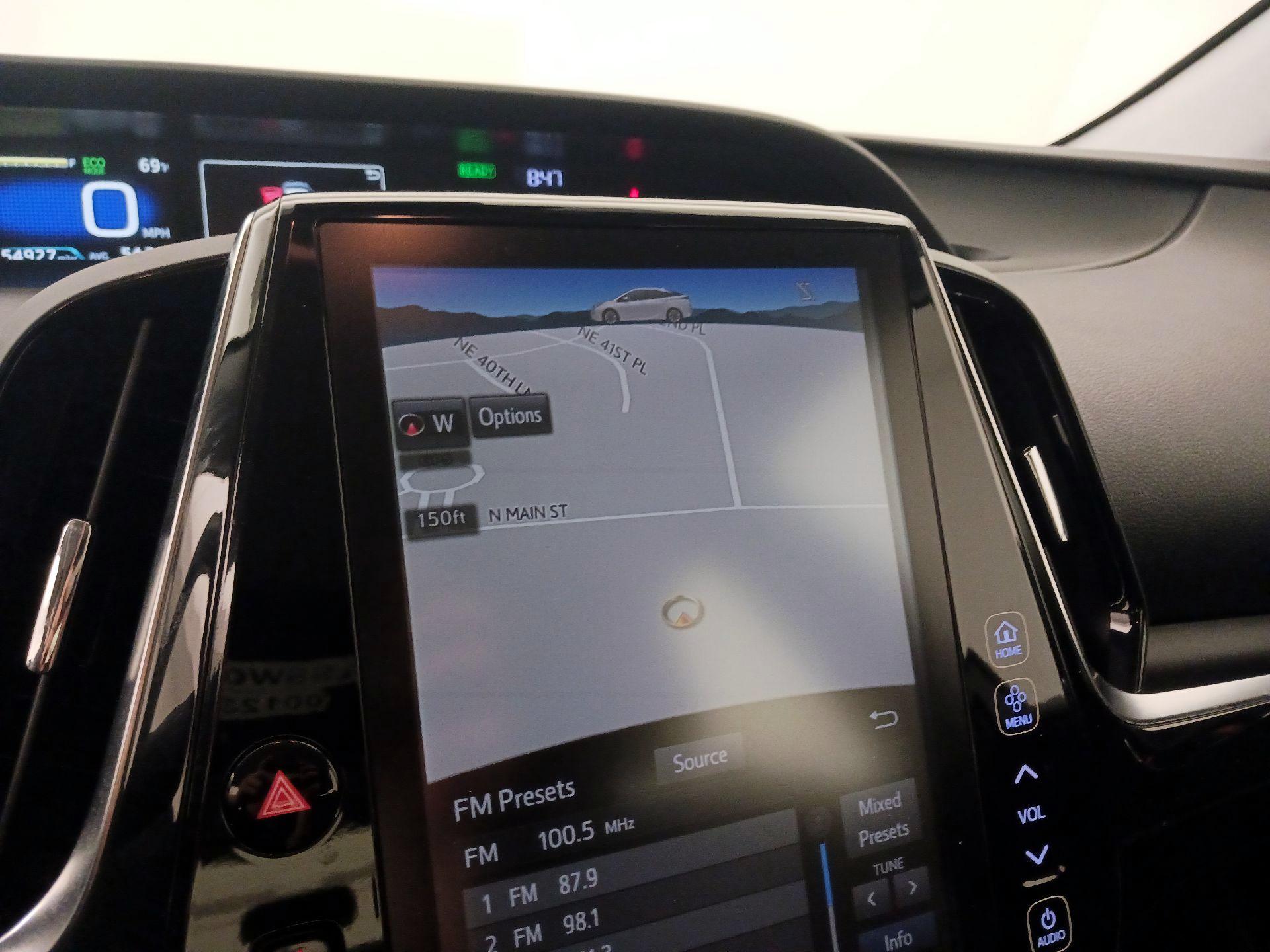 Thumbnail: 2018 Toyota Prius - 14