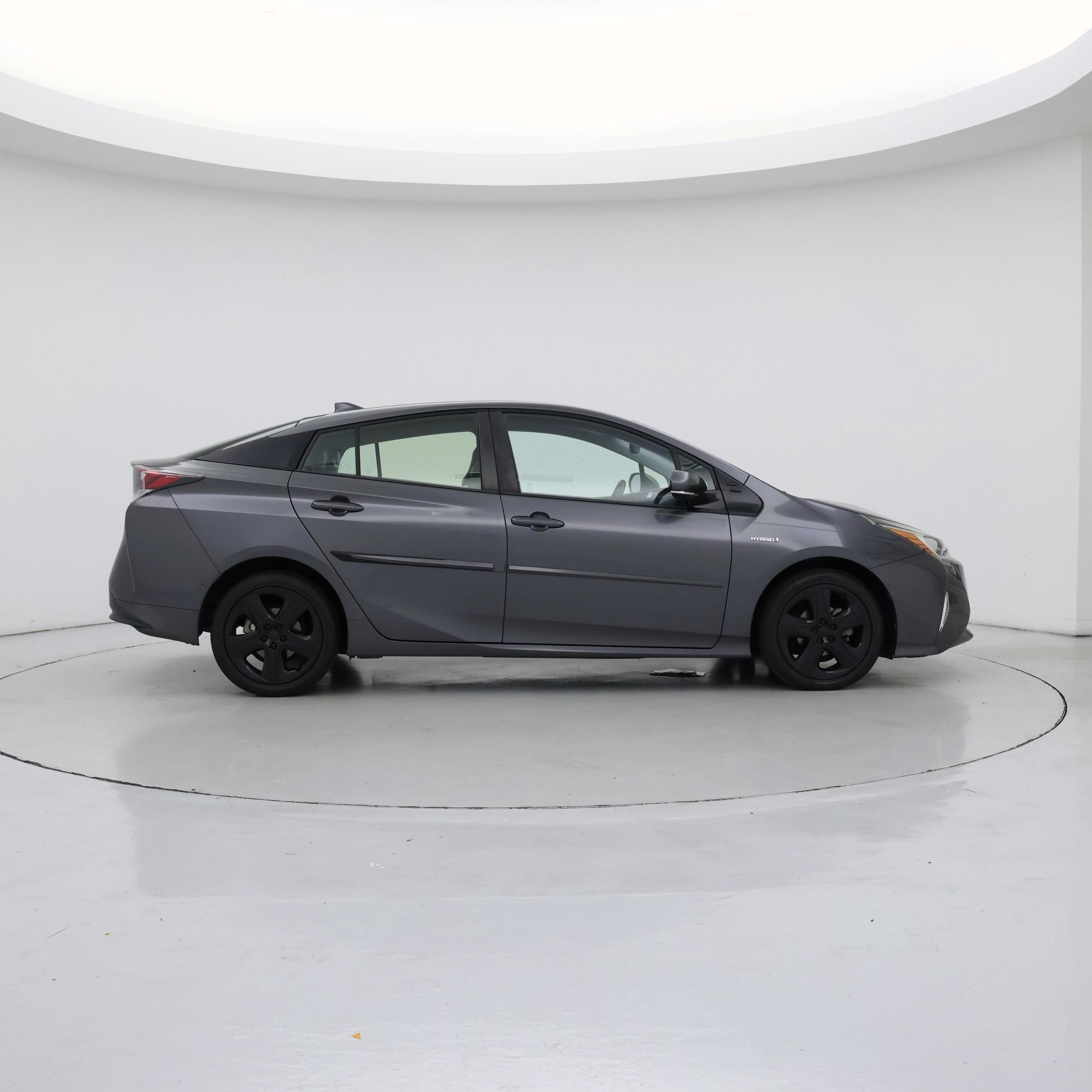 Thumbnail: 2018 Toyota Prius - 7