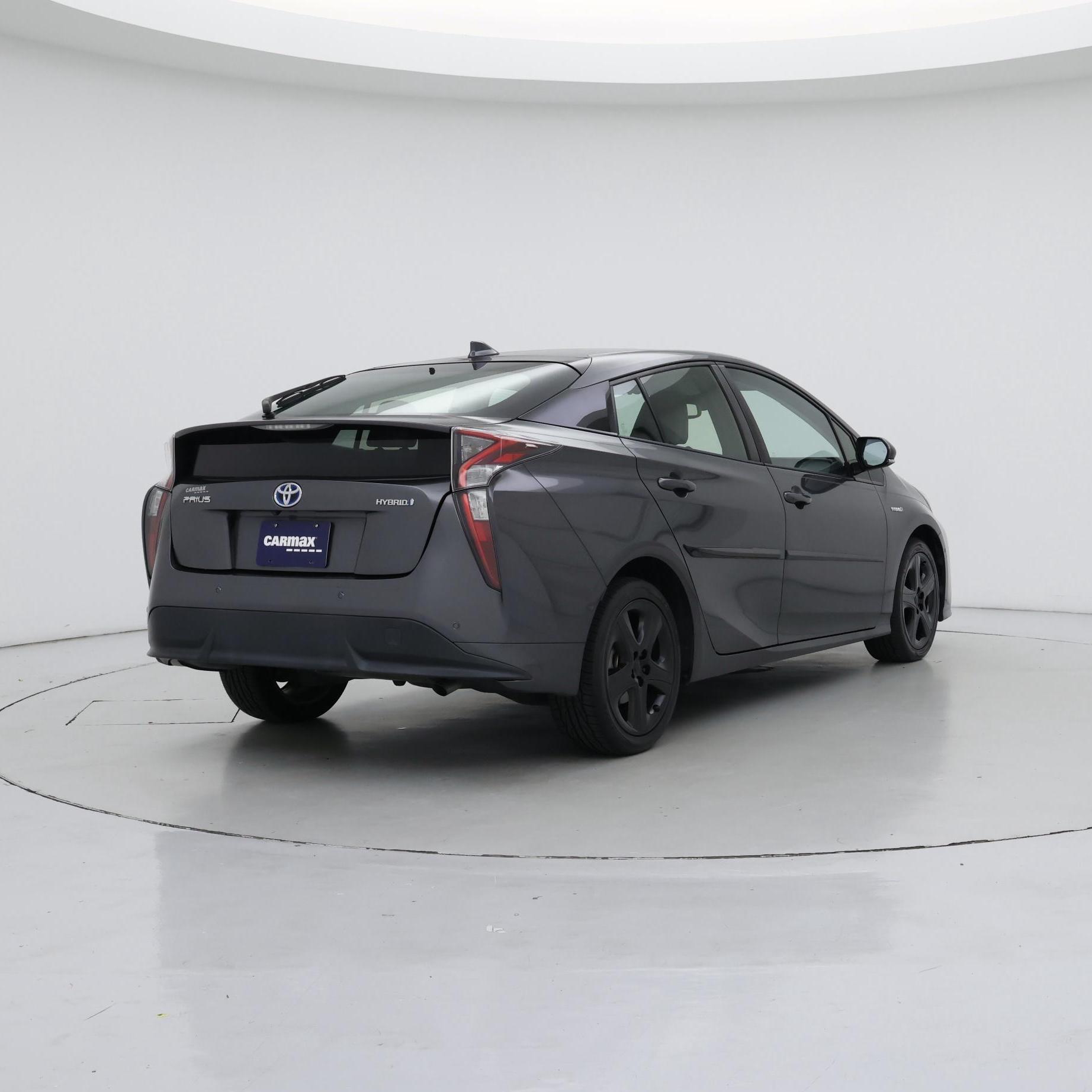 Thumbnail: 2018 Toyota Prius - 8