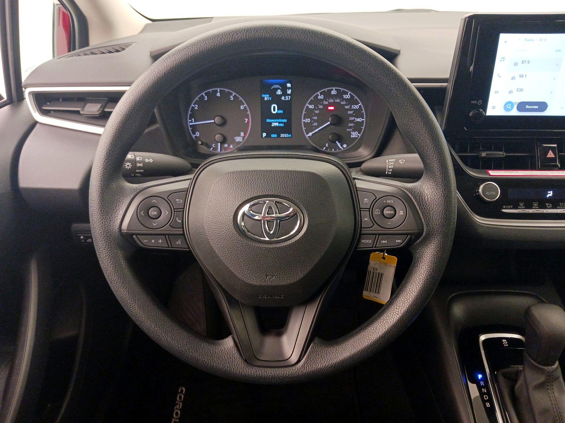 Thumbnail: 2023 Toyota Corolla - 10