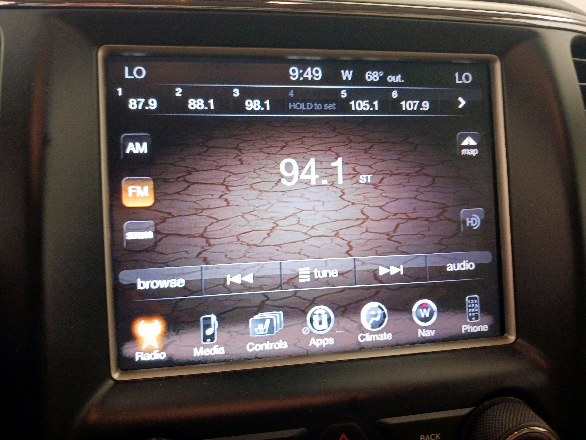 Thumbnail: 2015 Jeep Grand Cherokee - 16