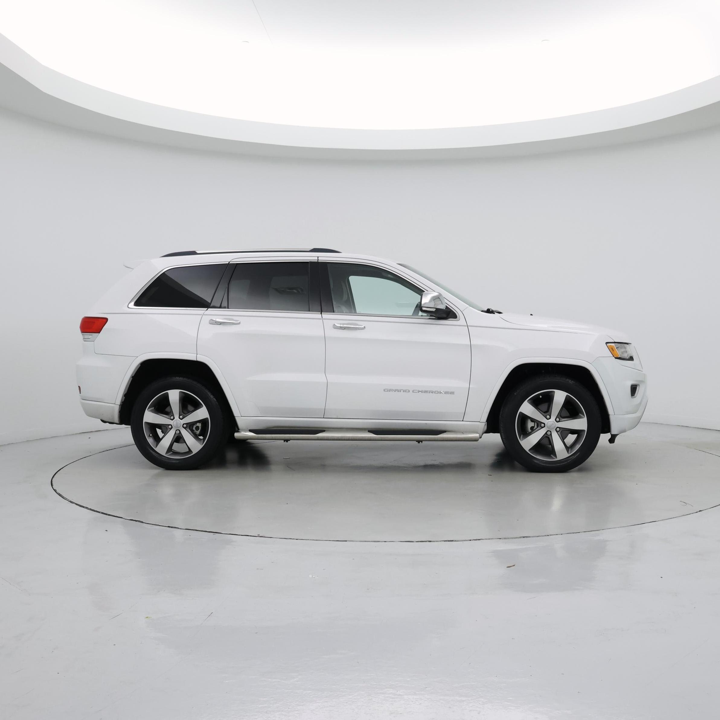 Thumbnail: 2015 Jeep Grand Cherokee - 7