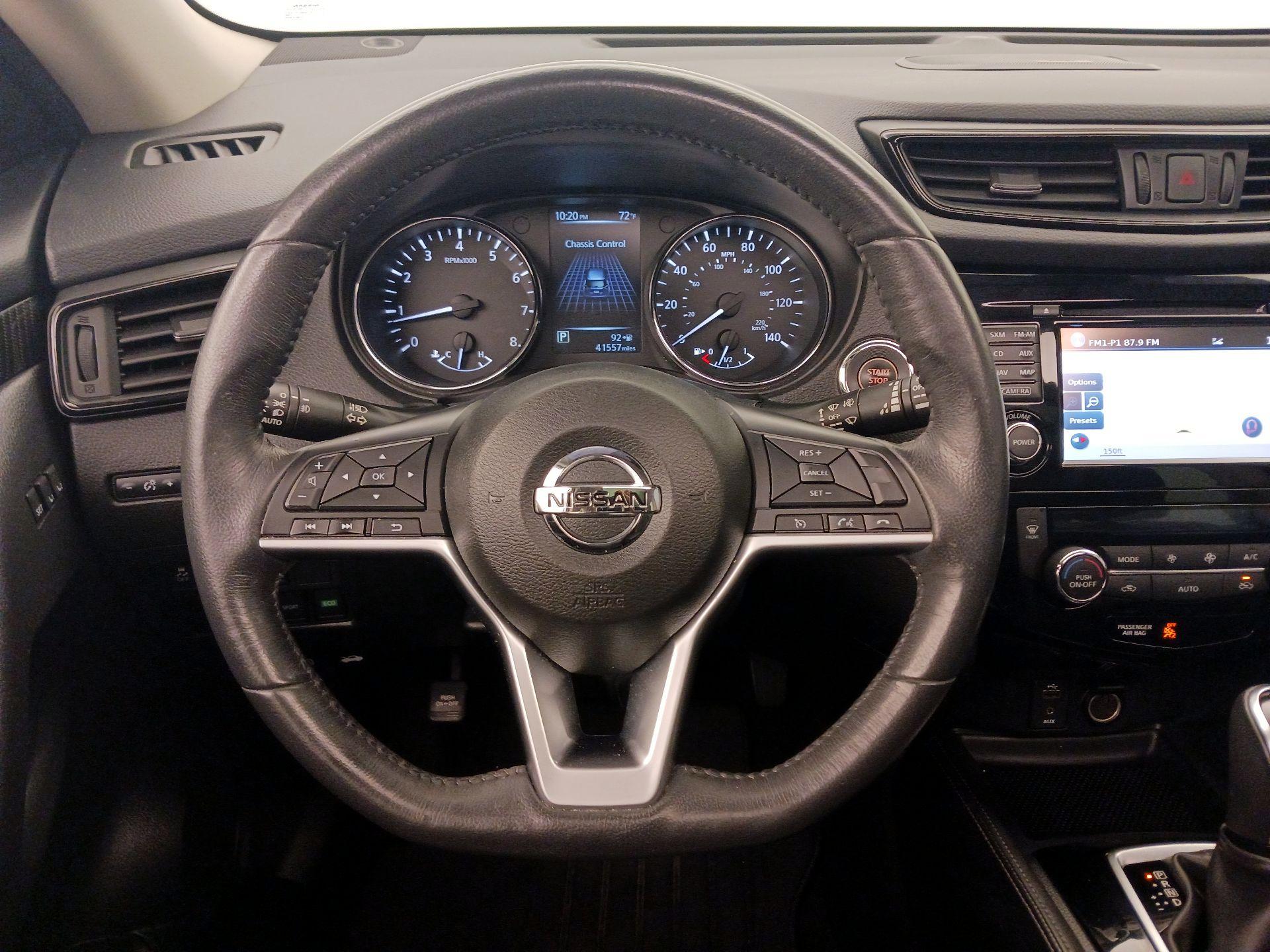 Thumbnail: 2017 Nissan Rogue - 10