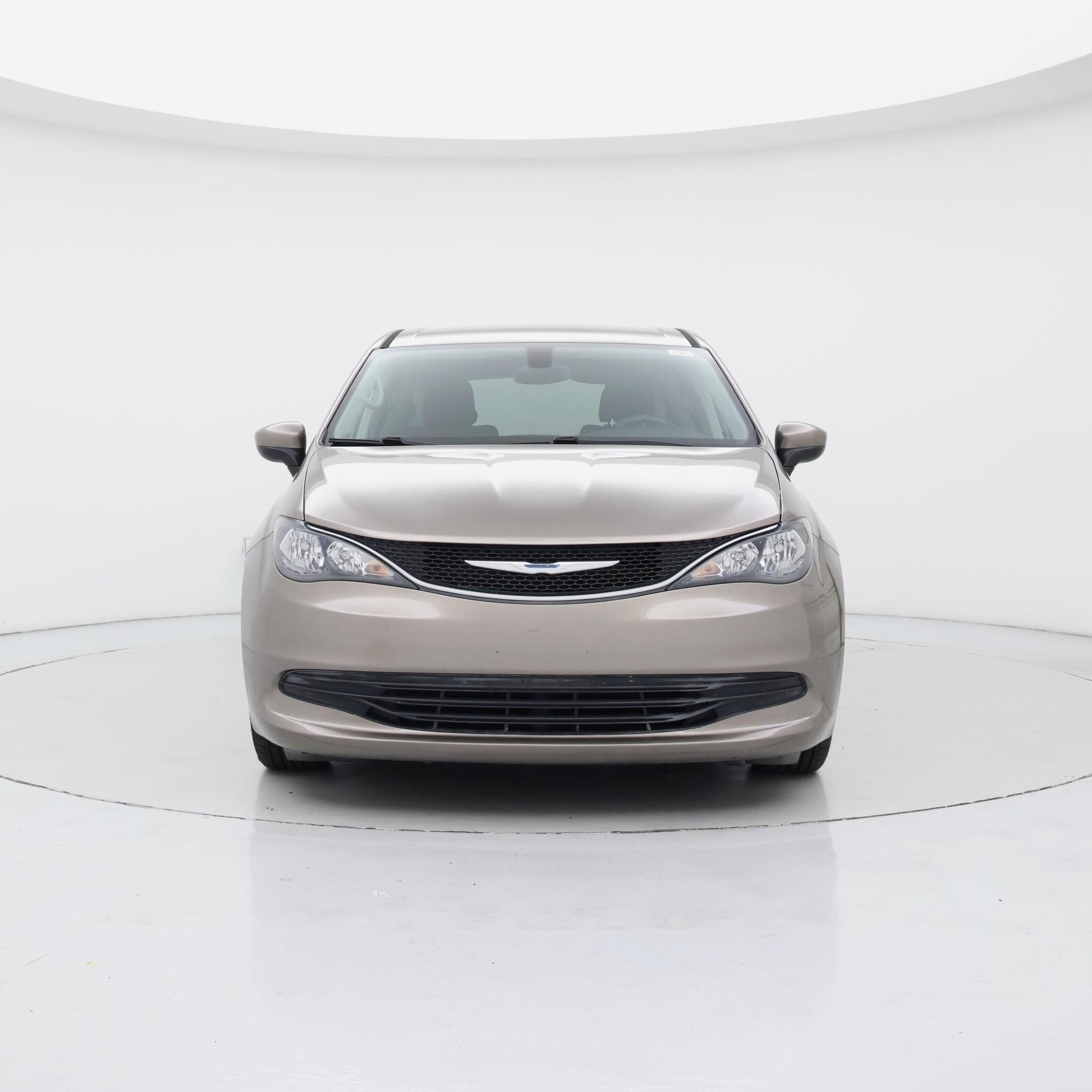 Thumbnail: 2017 Chrysler Pacifica - 5