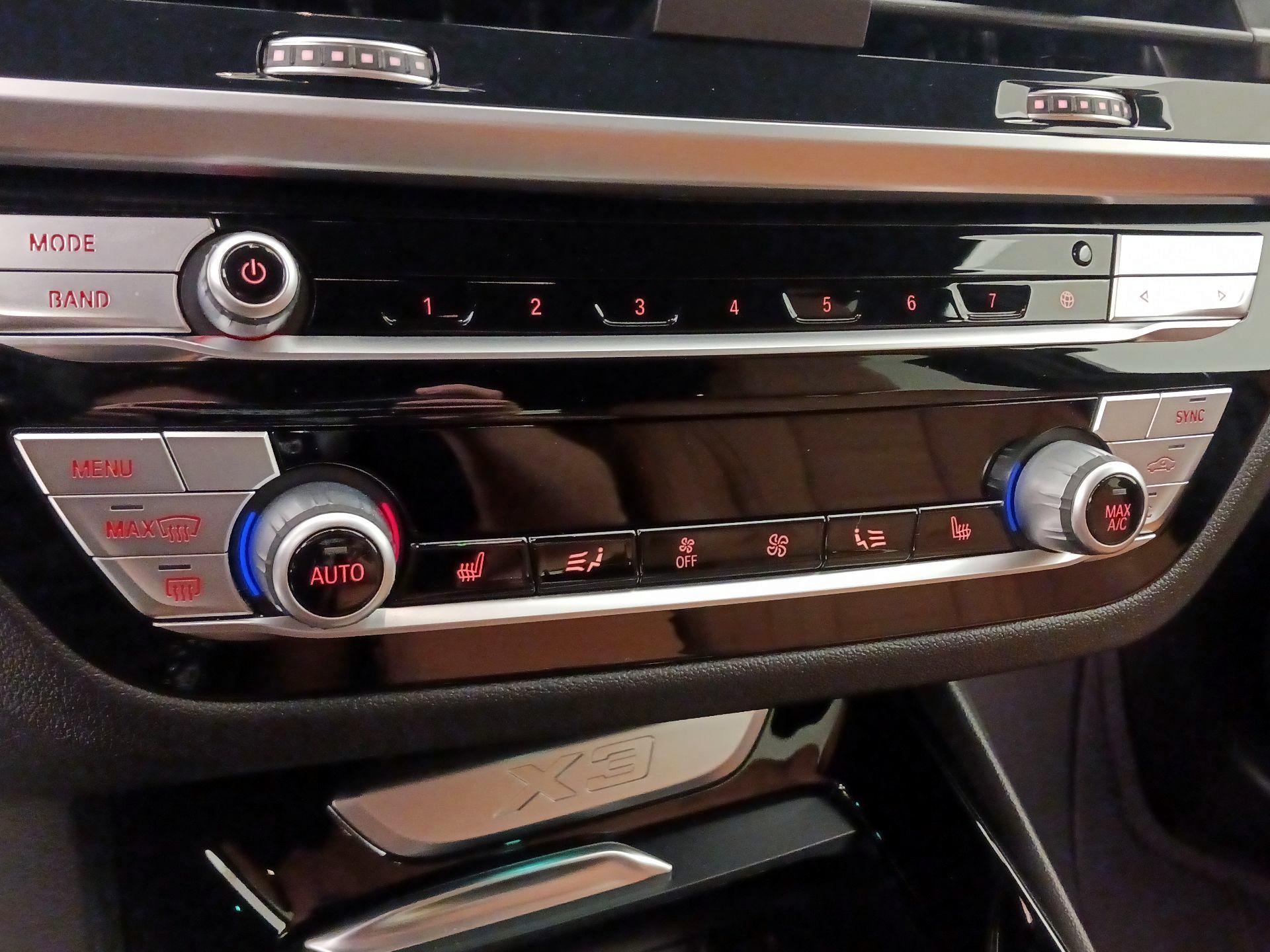 Thumbnail: 2021 BMW X3 - 17