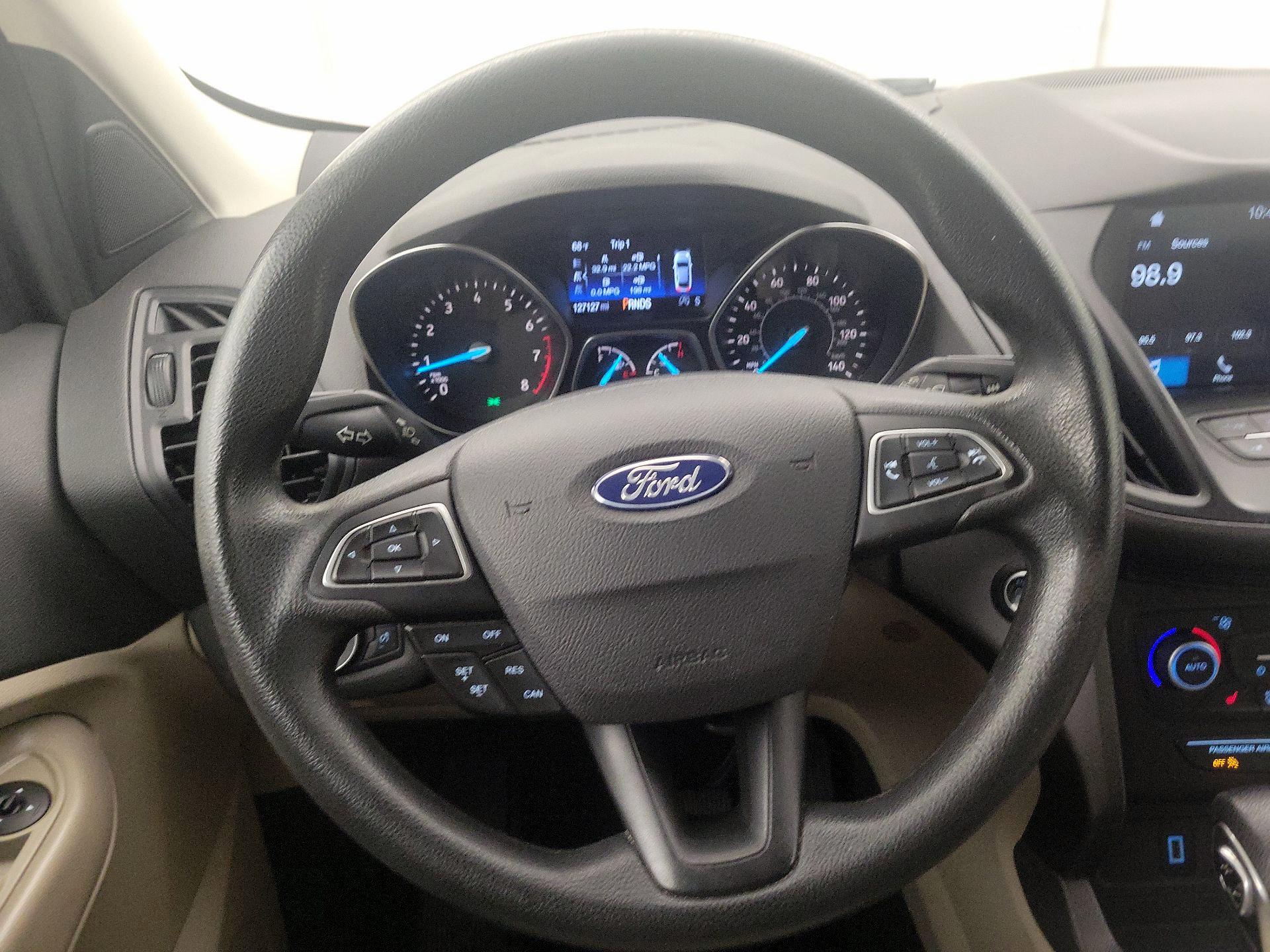Thumbnail: 2019 Ford Escape - 10