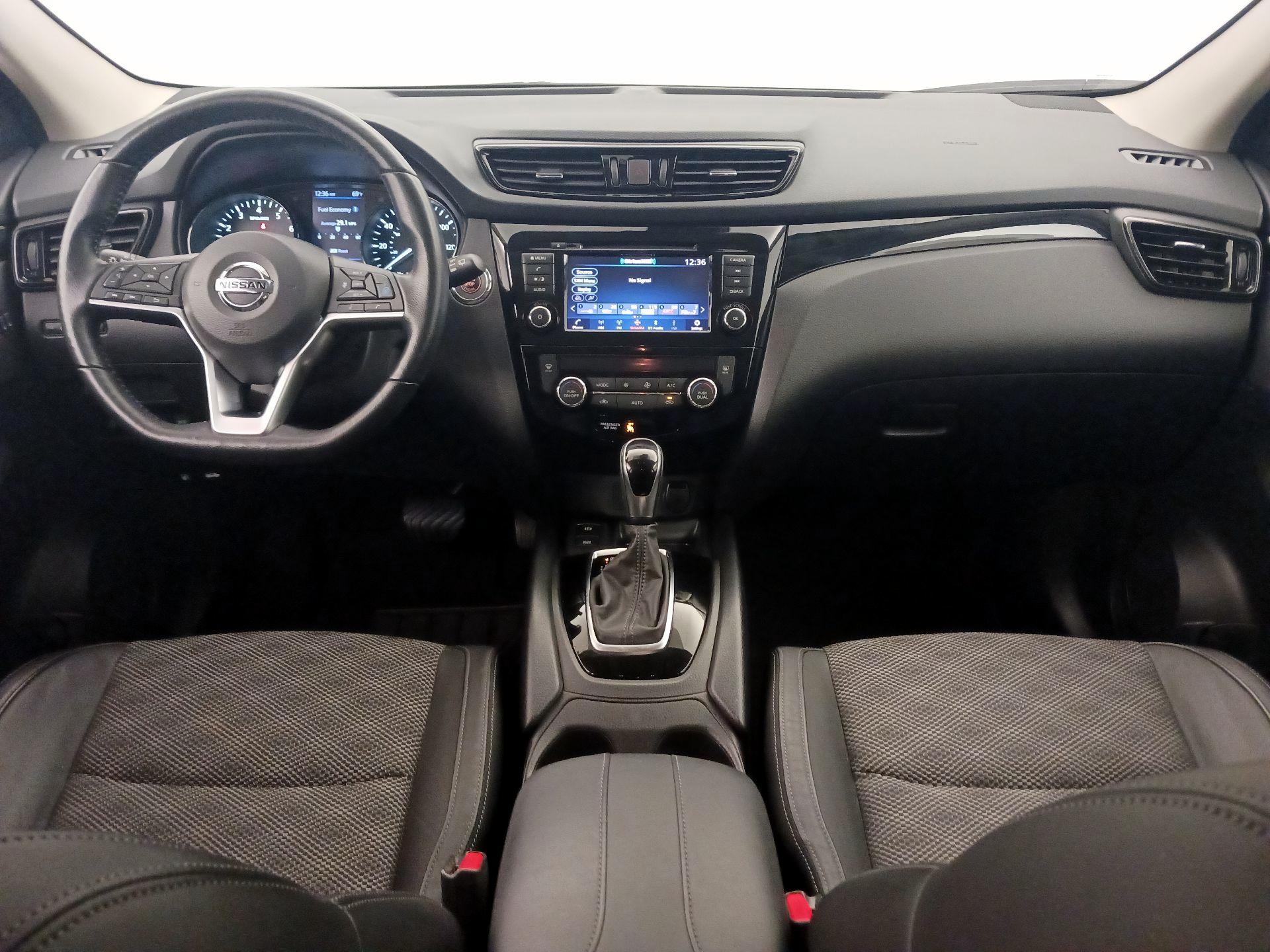 Thumbnail: 2021 Nissan Rogue Sport - 9