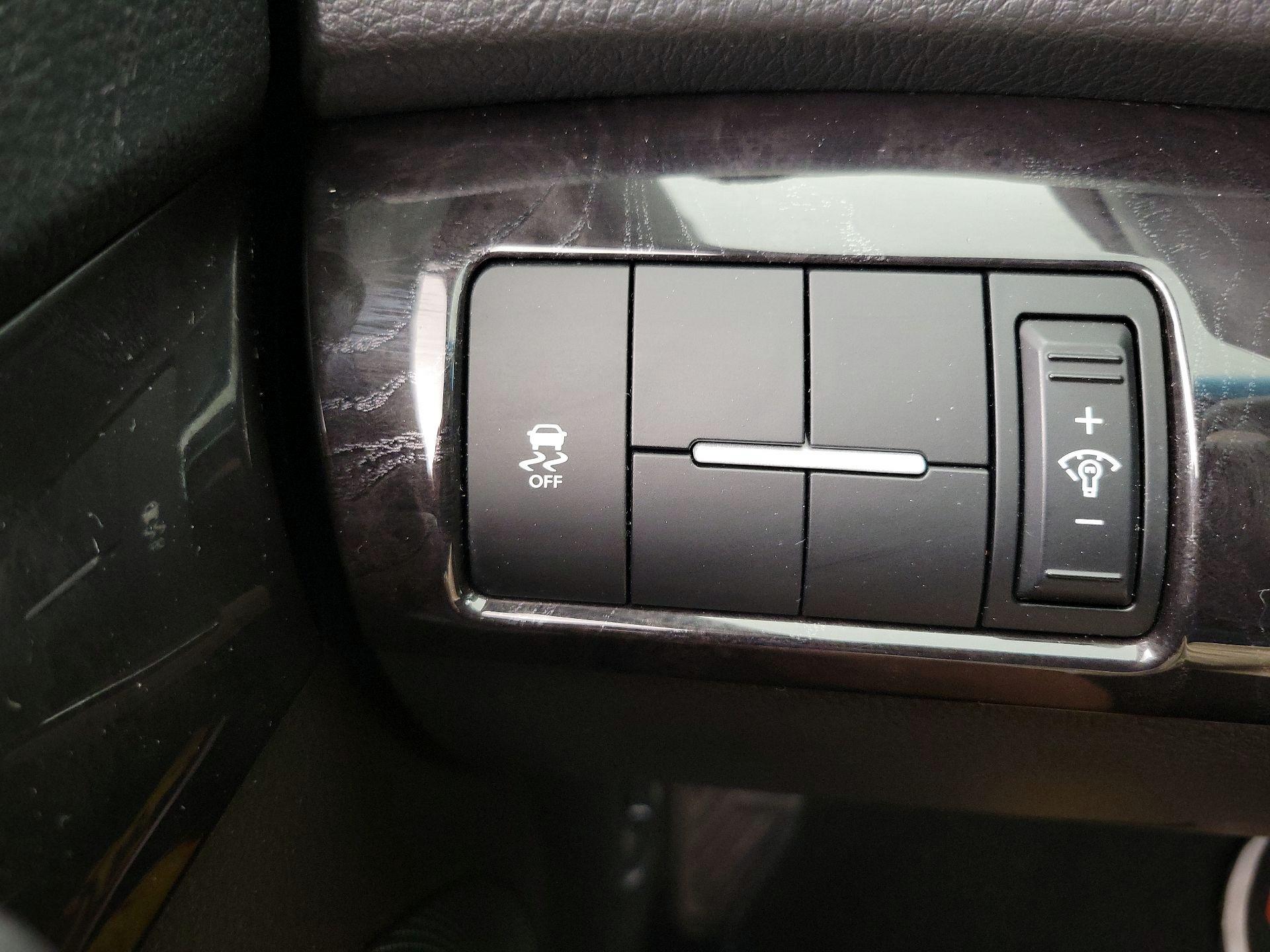 Thumbnail: 2015 Kia Sorento - 13