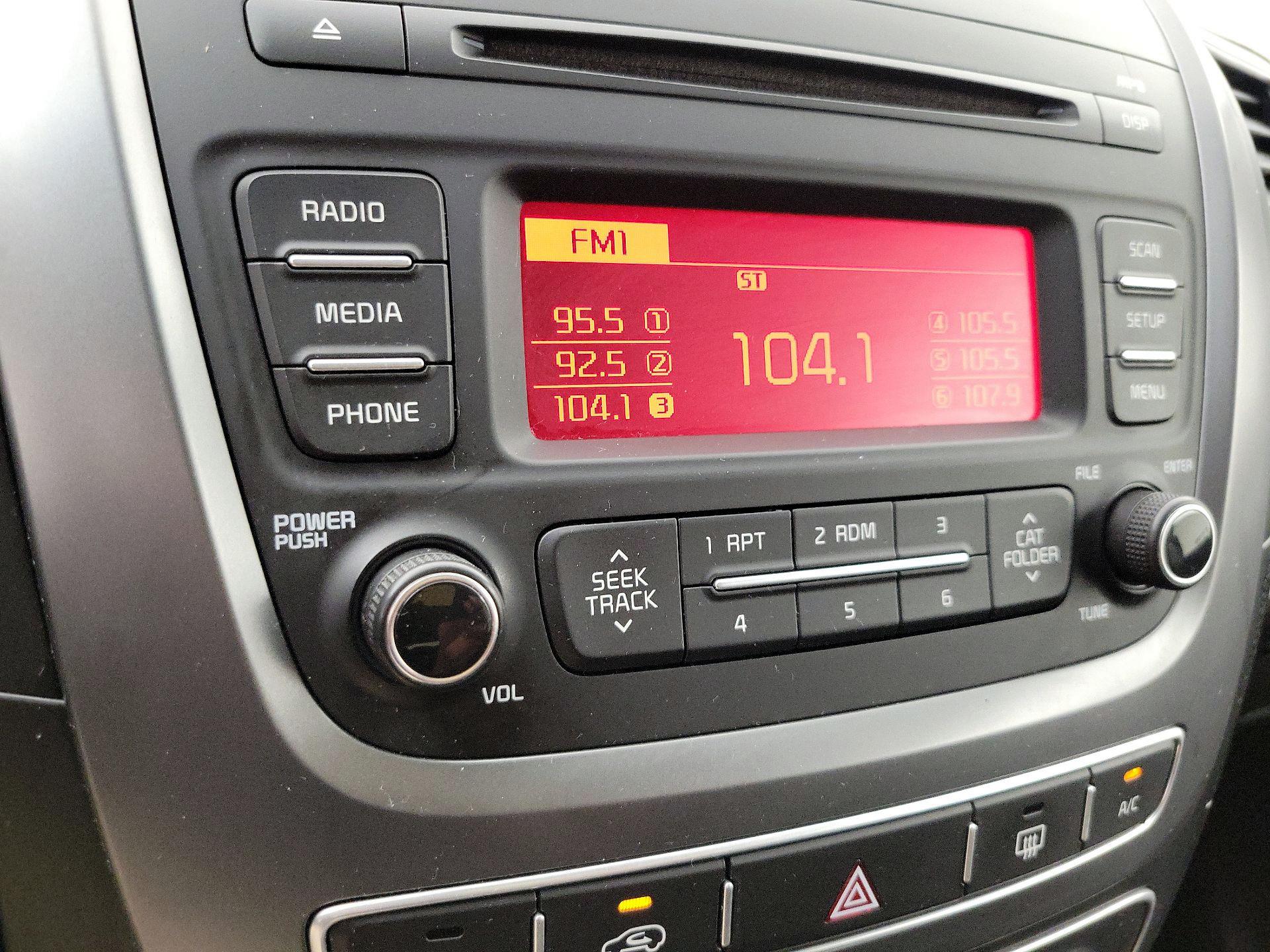 Thumbnail: 2015 Kia Sorento - 14