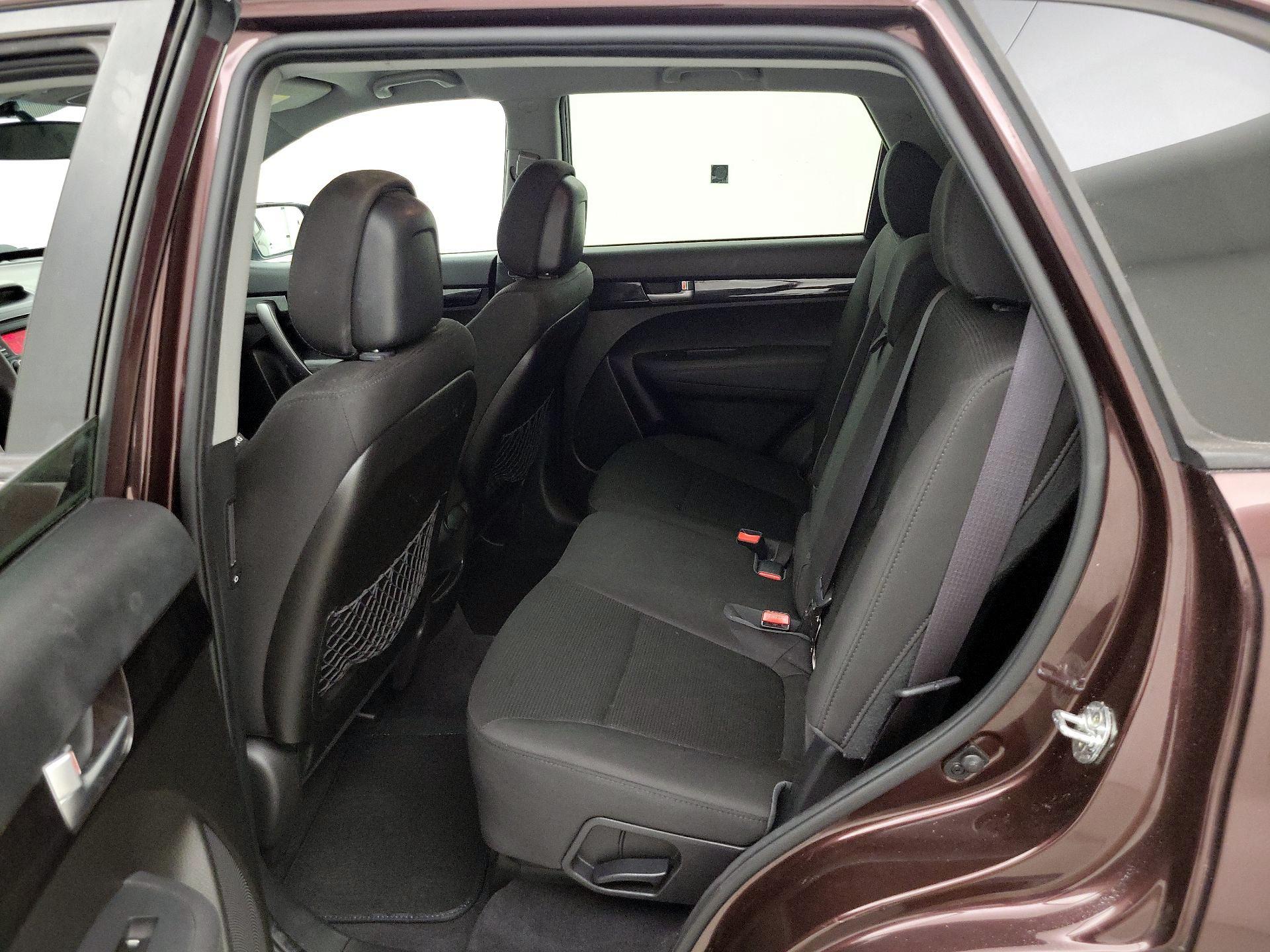 Thumbnail: 2015 Kia Sorento - 18
