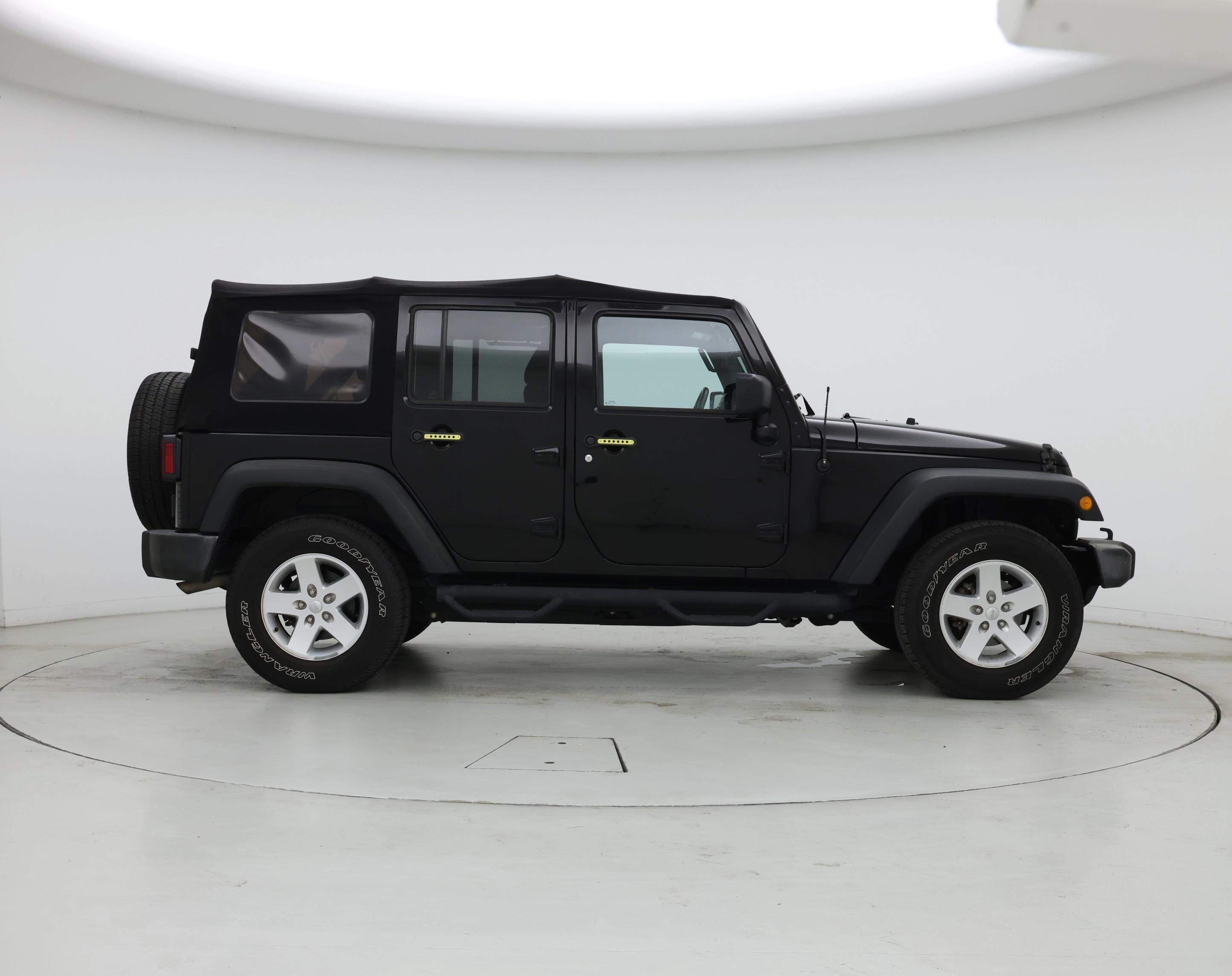 Thumbnail: 2018 Jeep Wrangler - 7