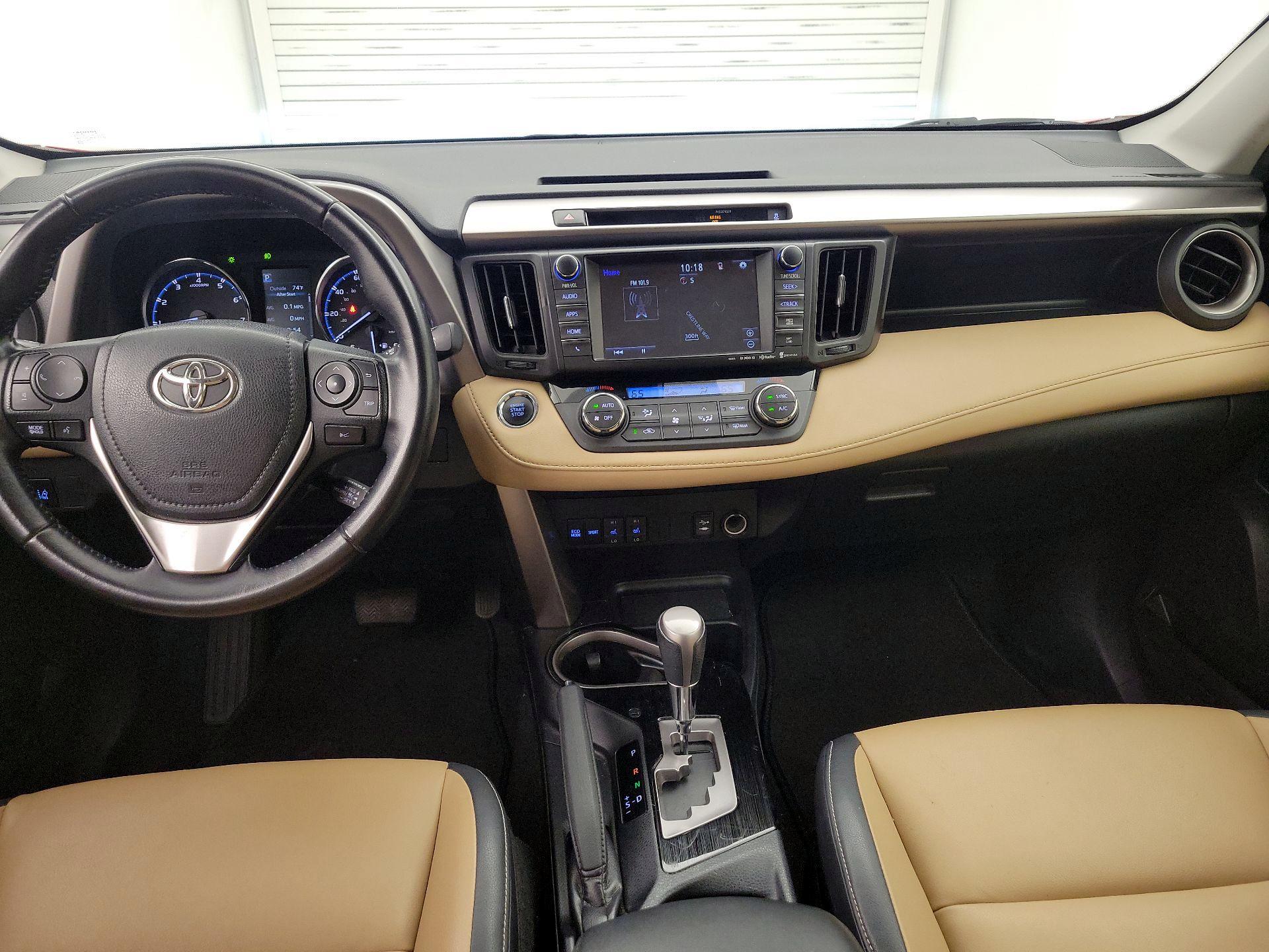 Thumbnail: 2016 Toyota RAV4 - 9