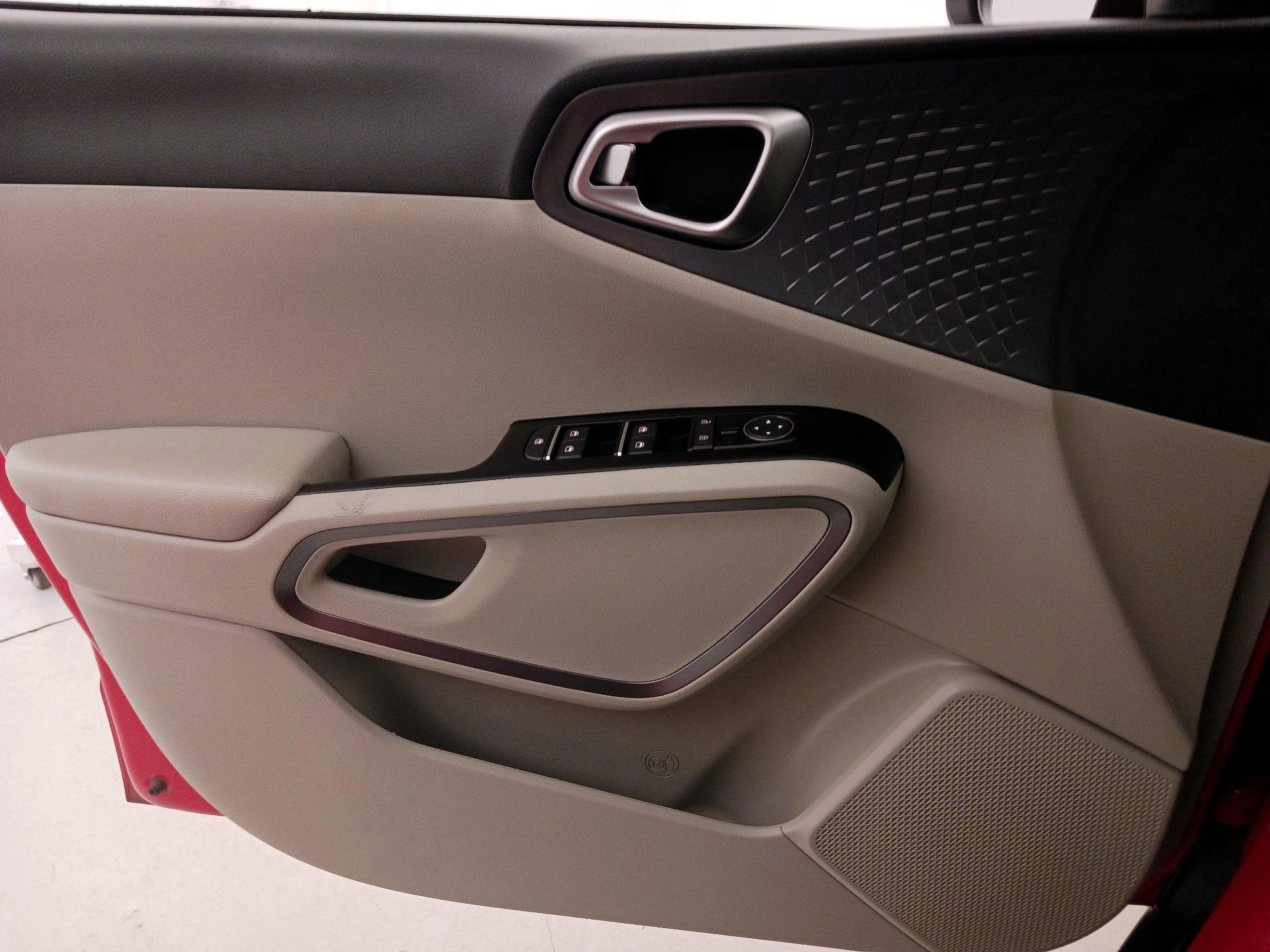 Thumbnail: 2022 Kia Soul - 12