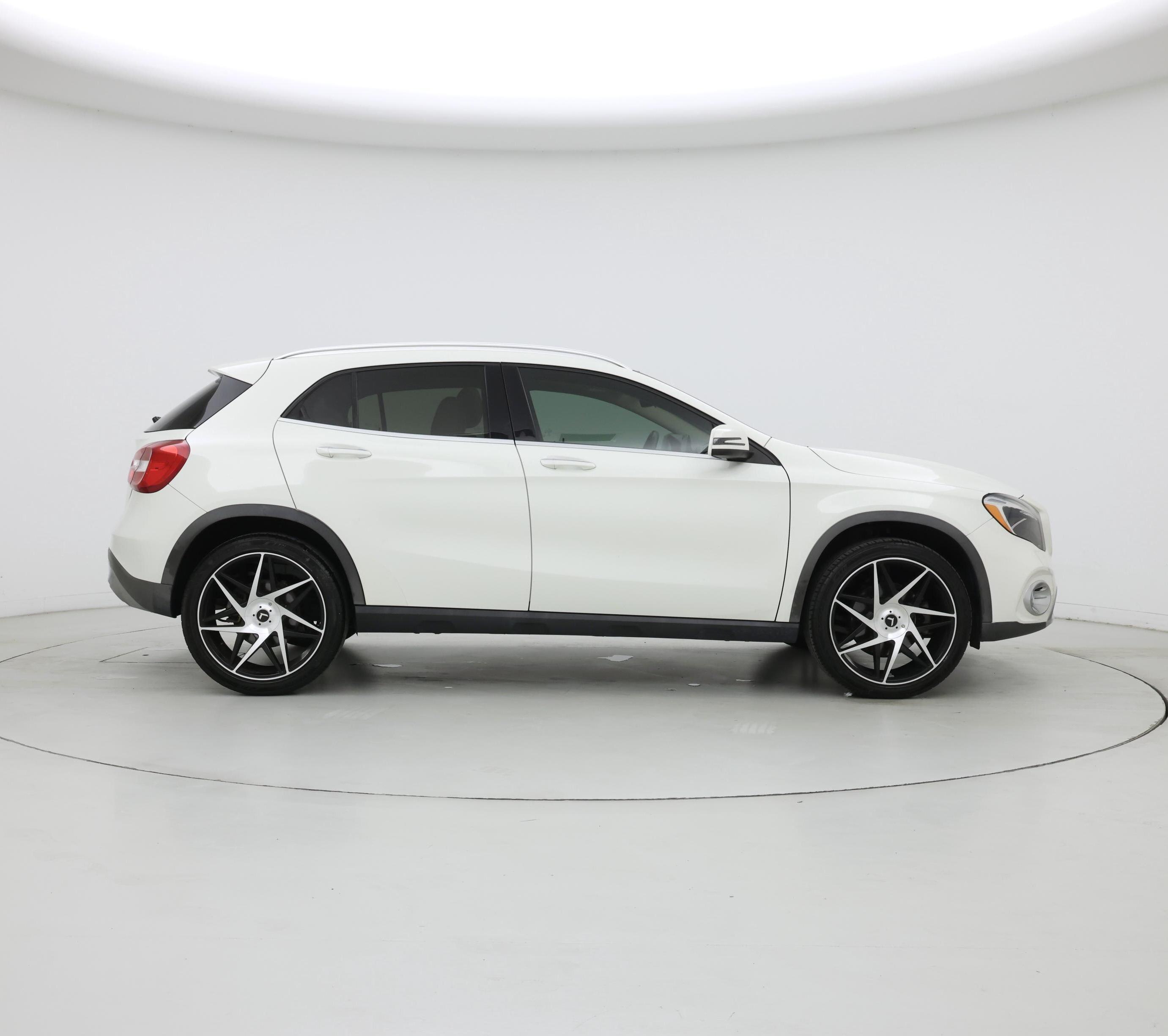 Thumbnail: 2018 Mercedes-Benz GLA - 7