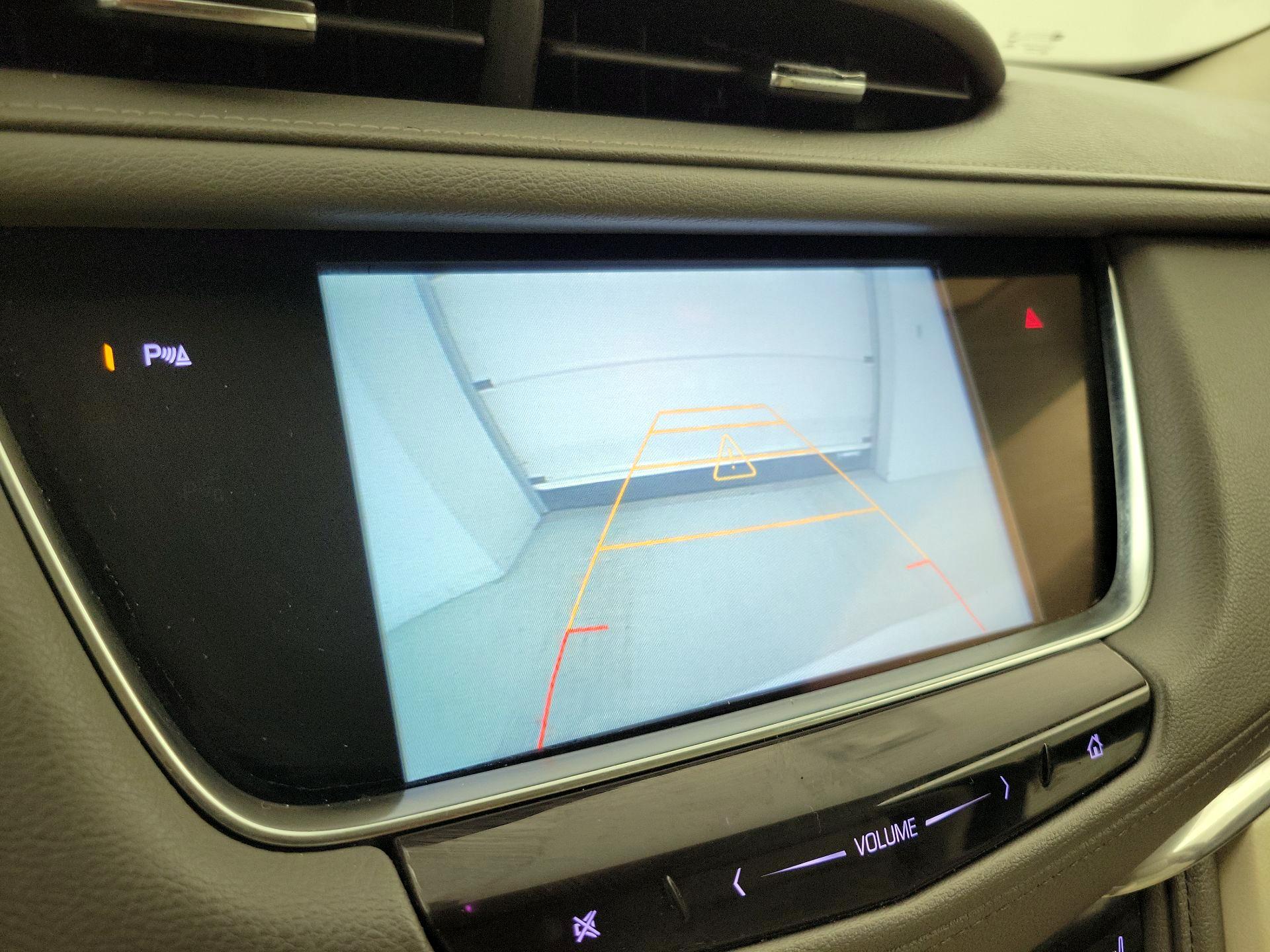 Thumbnail: 2017 Cadillac XT5 - 14
